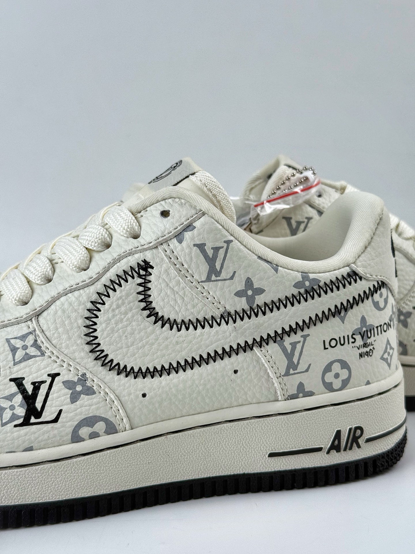 260 Nike Air Force 1 Low 07 x Louis Vuitton 米白黑线 SC0601-557-Chinese UA Cheap High Quatity Brand Clothes Bags handbags Sneakers wholesale wholesaler seller from China Factory suppliers Fashion Clothing Shoes best Quality Beautiful Price 260 Nike Air Force 1 Low 07 x Louis Vuitton 米白黑线 SC0601-557