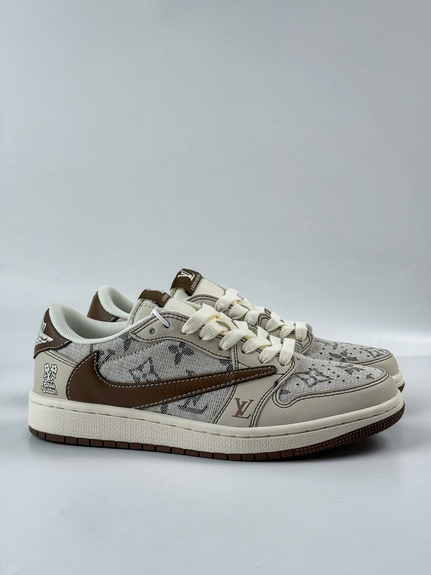 280 Travis Scott x Nike Air Jordan 1 Low x Louis Vuitton Air Jordan 1 Low 反转米棕布尾倒钩 XS7089-605-Chinese UA Cheap High Quatity Brand Clothes Bags handbags Sneakers wholesale wholesaler seller from China Factory suppliers Fashion Clothing Shoes best Quality Beautiful Price 280 Travis Scott x Nike Air Jordan 1 Low x Louis Vuitton Air Jordan 1 Low 反转米棕布尾倒钩 XS7089-605