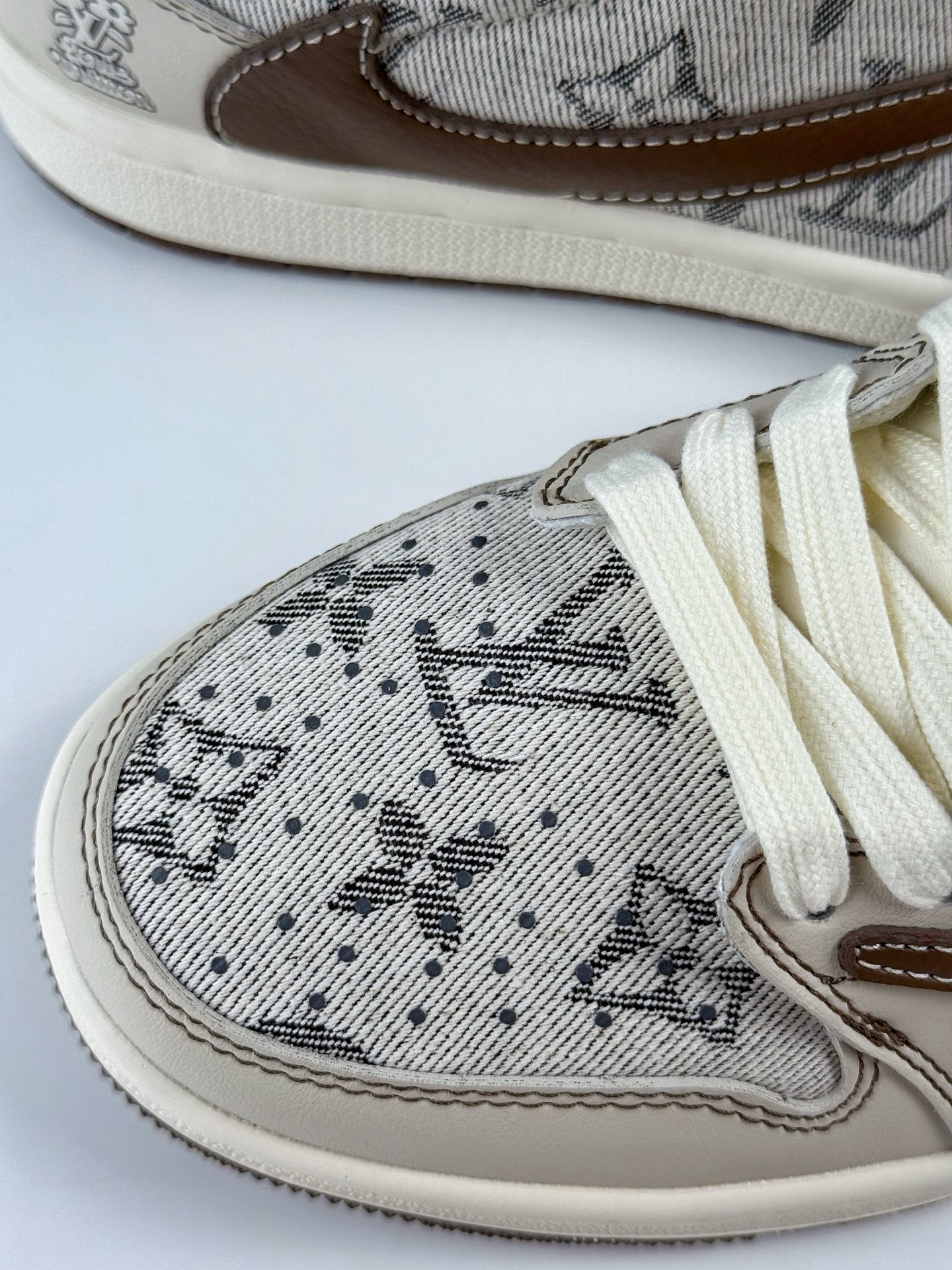 280 Travis Scott x Nike Air Jordan 1 Low x Louis Vuitton Air Jordan 1 Low 反转米棕布尾倒钩 XS7089-605-Chinese UA Cheap High Quatity Brand Clothes Bags handbags Sneakers wholesale wholesaler seller from China Factory suppliers Fashion Clothing Shoes best Quality Beautiful Price 280 Travis Scott x Nike Air Jordan 1 Low x Louis Vuitton Air Jordan 1 Low 反转米棕布尾倒钩 XS7089-605