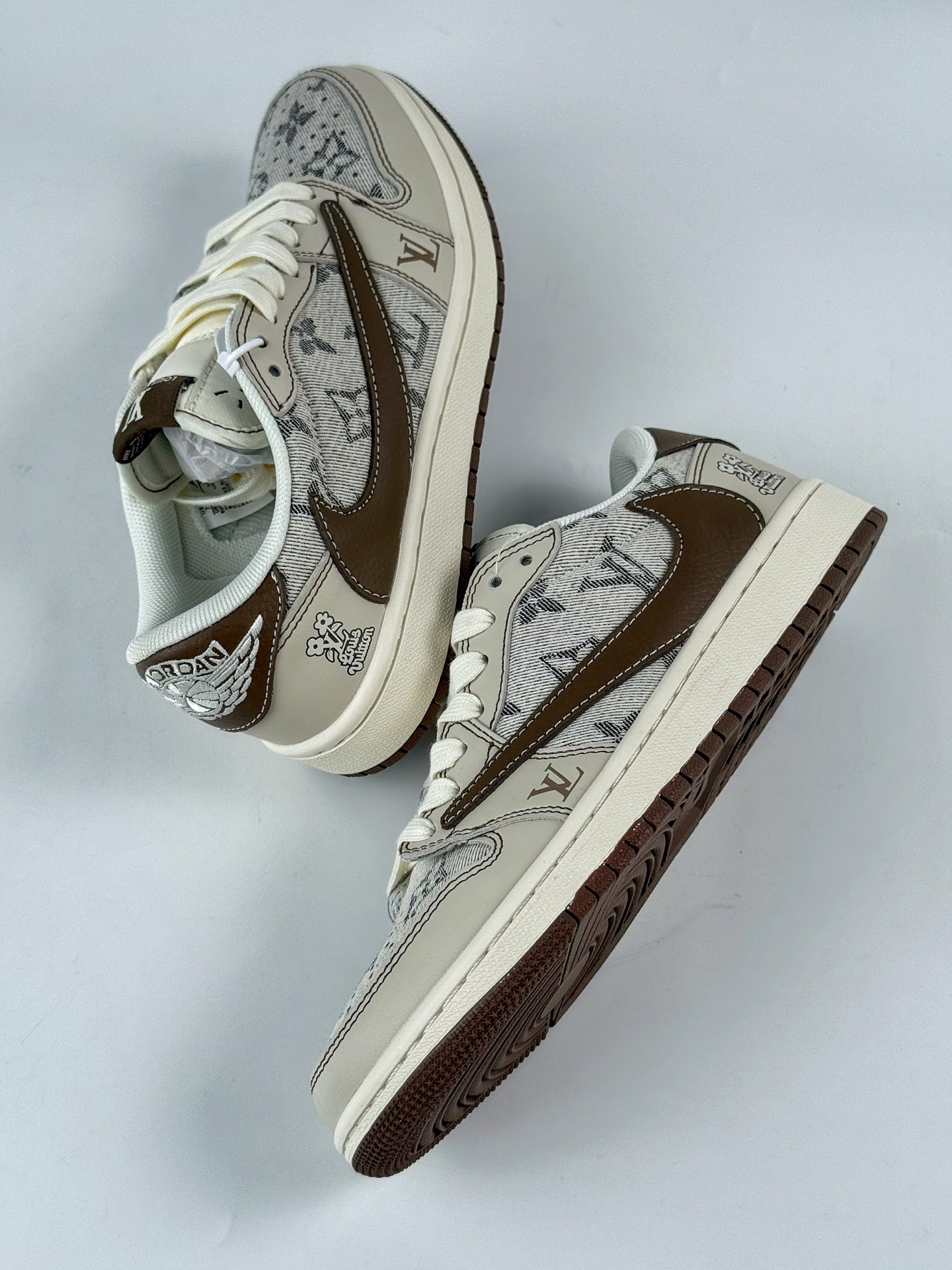 280 Travis Scott x Nike Air Jordan 1 Low x Louis Vuitton Air Jordan 1 Low 反转米棕布尾倒钩 XS7089-605-Chinese UA Cheap High Quatity Brand Clothes Bags handbags Sneakers wholesale wholesaler seller from China Factory suppliers Fashion Clothing Shoes best Quality Beautiful Price 280 Travis Scott x Nike Air Jordan 1 Low x Louis Vuitton Air Jordan 1 Low 反转米棕布尾倒钩 XS7089-605