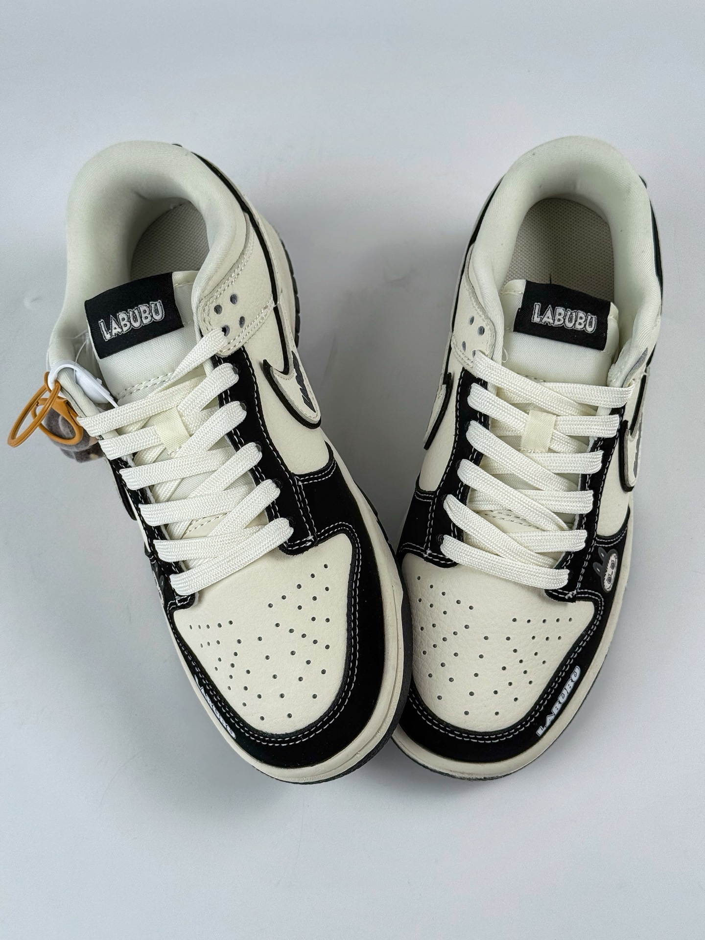 260 NIKE SB Dunk Low RETRO x LABUBU 黑白 DS6608-010-Chinese UA Cheap High Quatity Brand Clothes Bags handbags Sneakers wholesale wholesaler seller from China Factory suppliers Fashion Clothing Shoes best Quality Beautiful Price 260 NIKE SB Dunk Low RETRO x LABUBU 黑白 DS6608-010