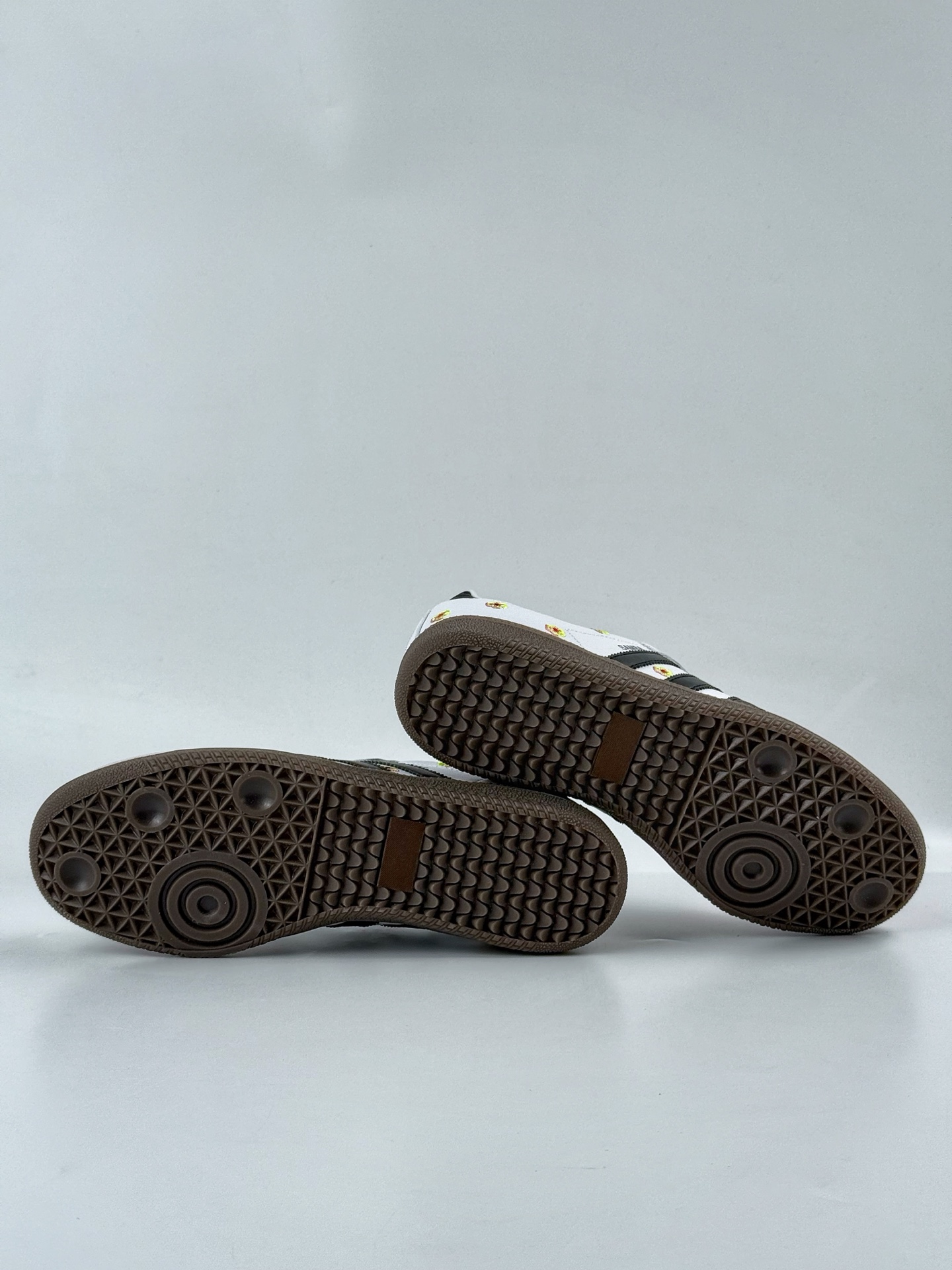 160 adidoriginals Samba OG 灰白小花 IF4396-Chinese UA Cheap High Quatity Brand Clothes Bags handbags Sneakers wholesale wholesaler seller from China Factory suppliers Fashion Clothing Shoes best Quality Beautiful Price 160 adidoriginals Samba OG 灰白小花 IF4396