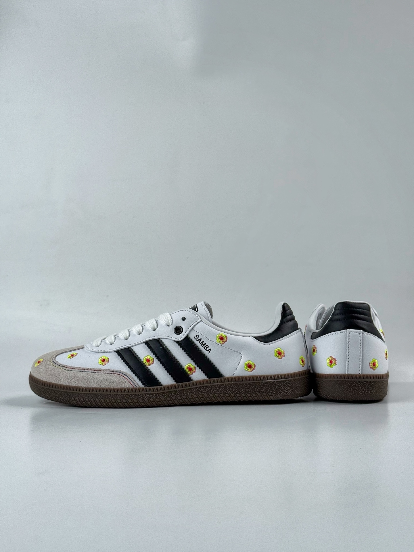 160 adidoriginals Samba OG 灰白小花 IF4396-Chinese UA Cheap High Quatity Brand Clothes Bags handbags Sneakers wholesale wholesaler seller from China Factory suppliers Fashion Clothing Shoes best Quality Beautiful Price 160 adidoriginals Samba OG 灰白小花 IF4396