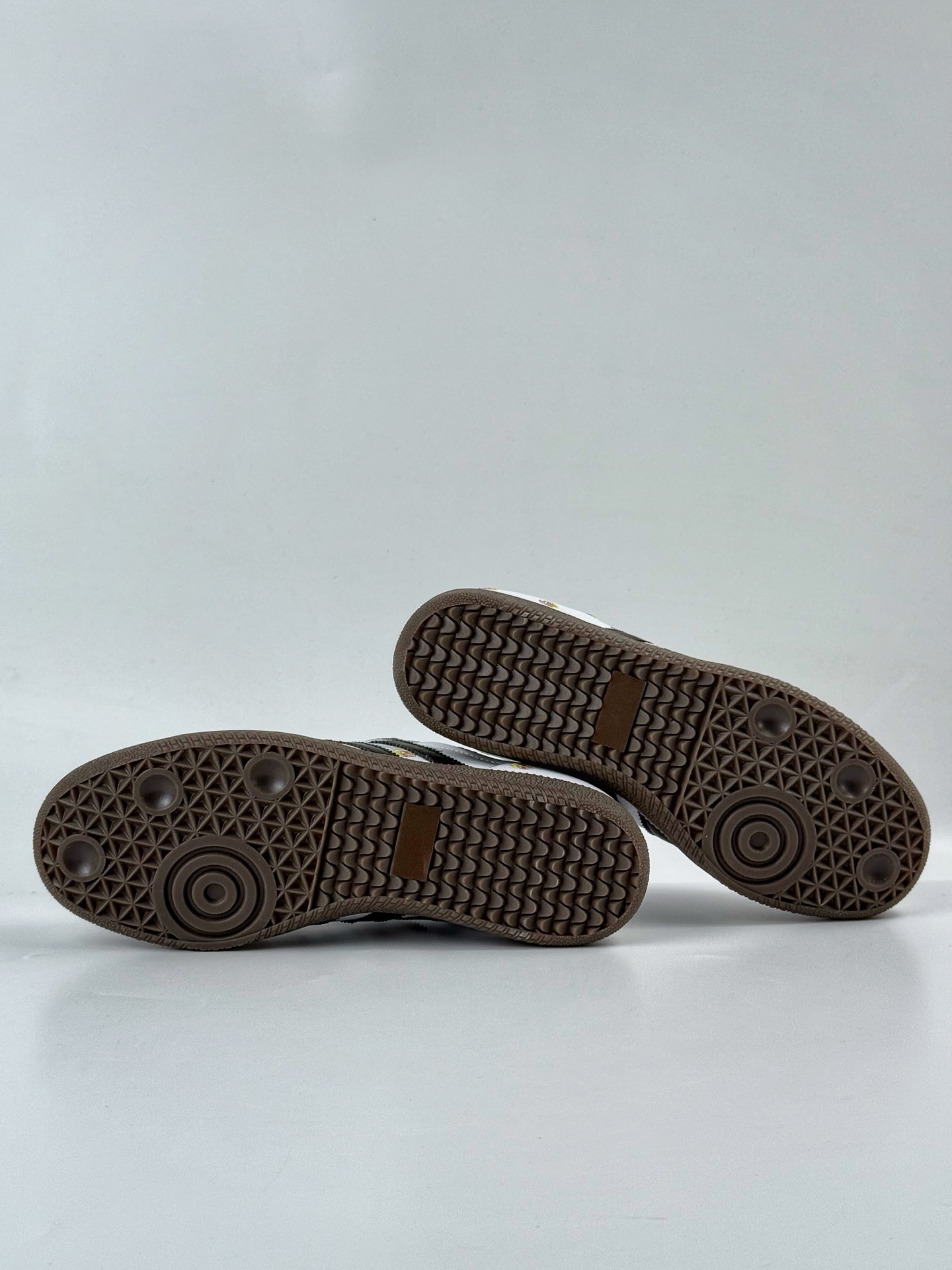 160 adidoriginals Samba OG 灰白小花 IF4395-Chinese UA Cheap High Quatity Brand Clothes Bags handbags Sneakers wholesale wholesaler seller from China Factory suppliers Fashion Clothing Shoes best Quality Beautiful Price 160 adidoriginals Samba OG 灰白小花 IF4395