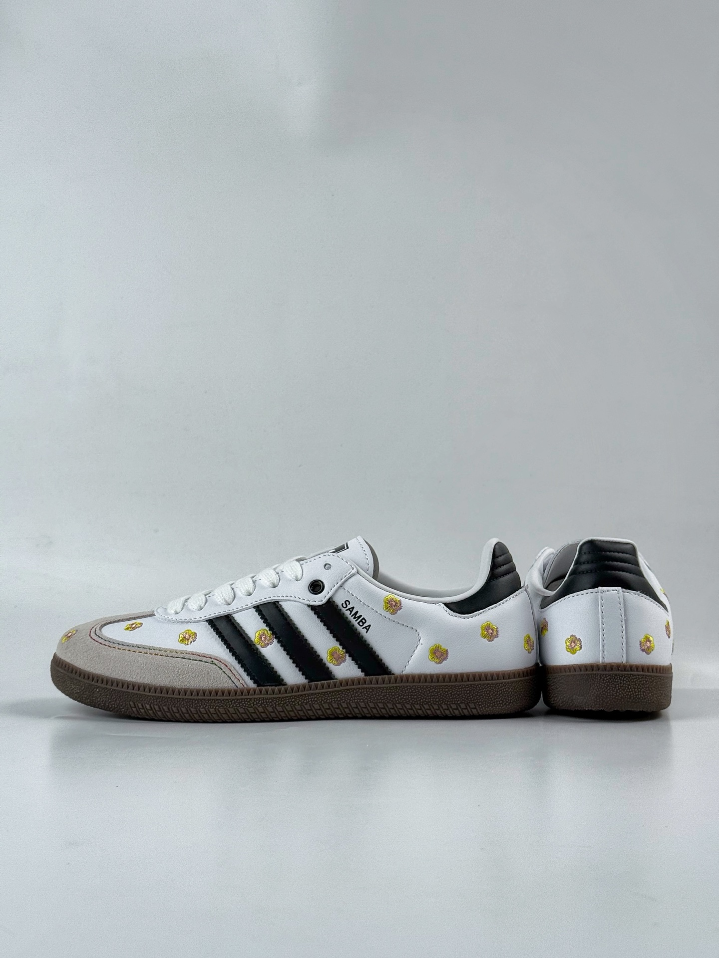 160 adidoriginals Samba OG 灰白小花 IF4395-Chinese UA Cheap High Quatity Brand Clothes Bags handbags Sneakers wholesale wholesaler seller from China Factory suppliers Fashion Clothing Shoes best Quality Beautiful Price 160 adidoriginals Samba OG 灰白小花 IF4395