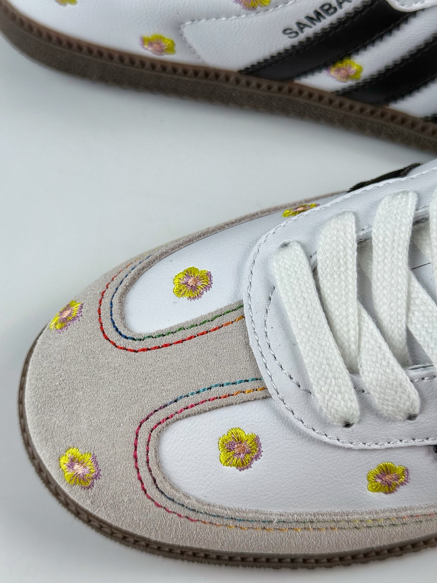 160 adidoriginals Samba OG 灰白小花 IF4395-Chinese UA Cheap High Quatity Brand Clothes Bags handbags Sneakers wholesale wholesaler seller from China Factory suppliers Fashion Clothing Shoes best Quality Beautiful Price 160 adidoriginals Samba OG 灰白小花 IF4395