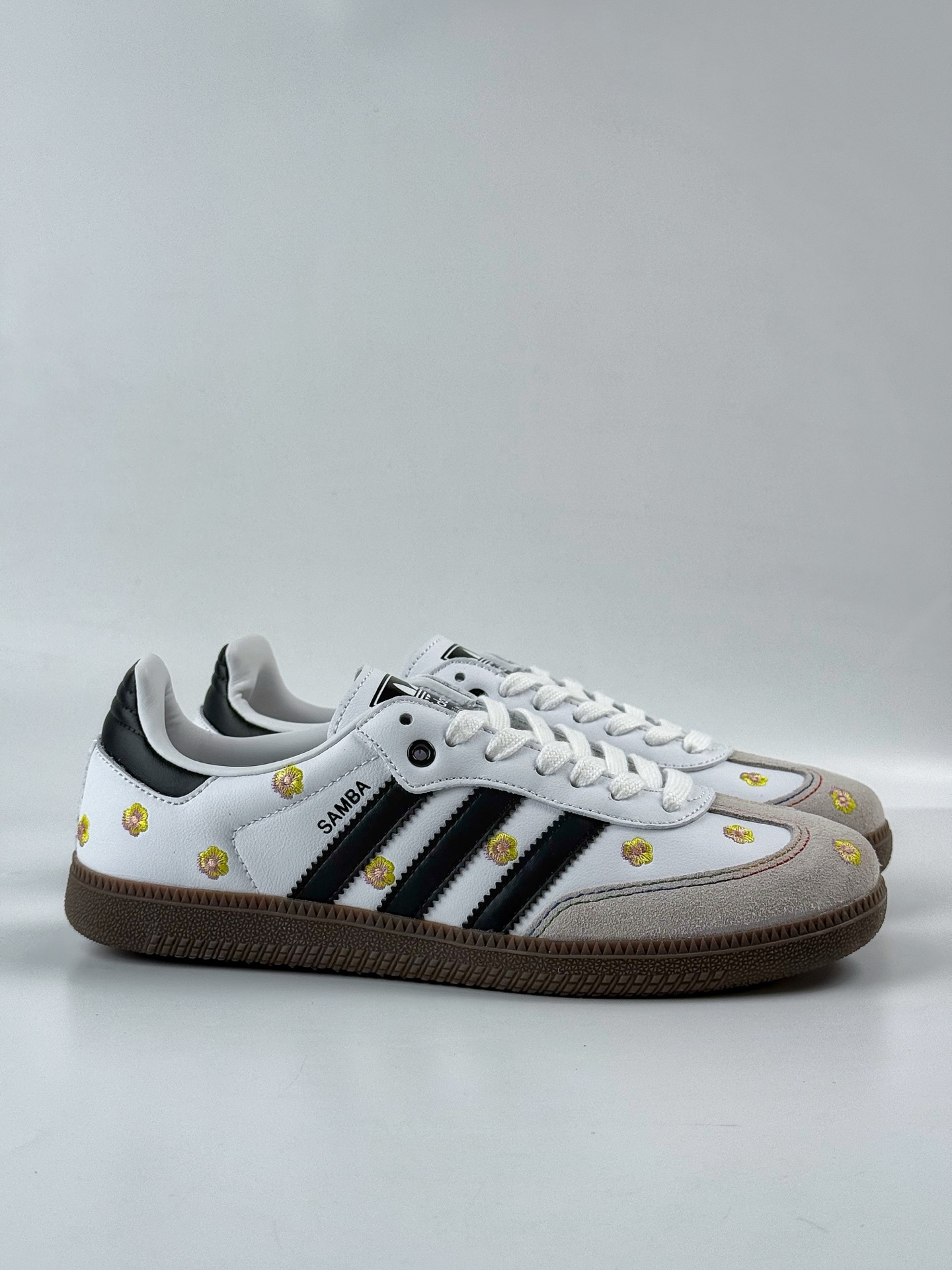 160 adidoriginals Samba OG 灰白小花 IF4395-Chinese UA Cheap High Quatity Brand Clothes Bags handbags Sneakers wholesale wholesaler seller from China Factory suppliers Fashion Clothing Shoes best Quality Beautiful Price 160 adidoriginals Samba OG 灰白小花 IF4395