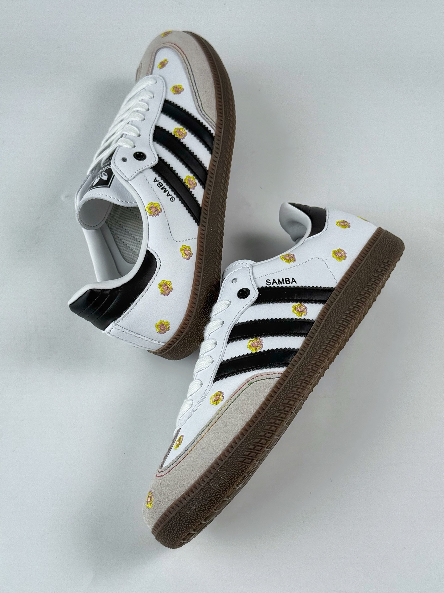 160 adidoriginals Samba OG 灰白小花 IF4395-Chinese UA Cheap High Quatity Brand Clothes Bags handbags Sneakers wholesale wholesaler seller from China Factory suppliers Fashion Clothing Shoes best Quality Beautiful Price 160 adidoriginals Samba OG 灰白小花 IF4395