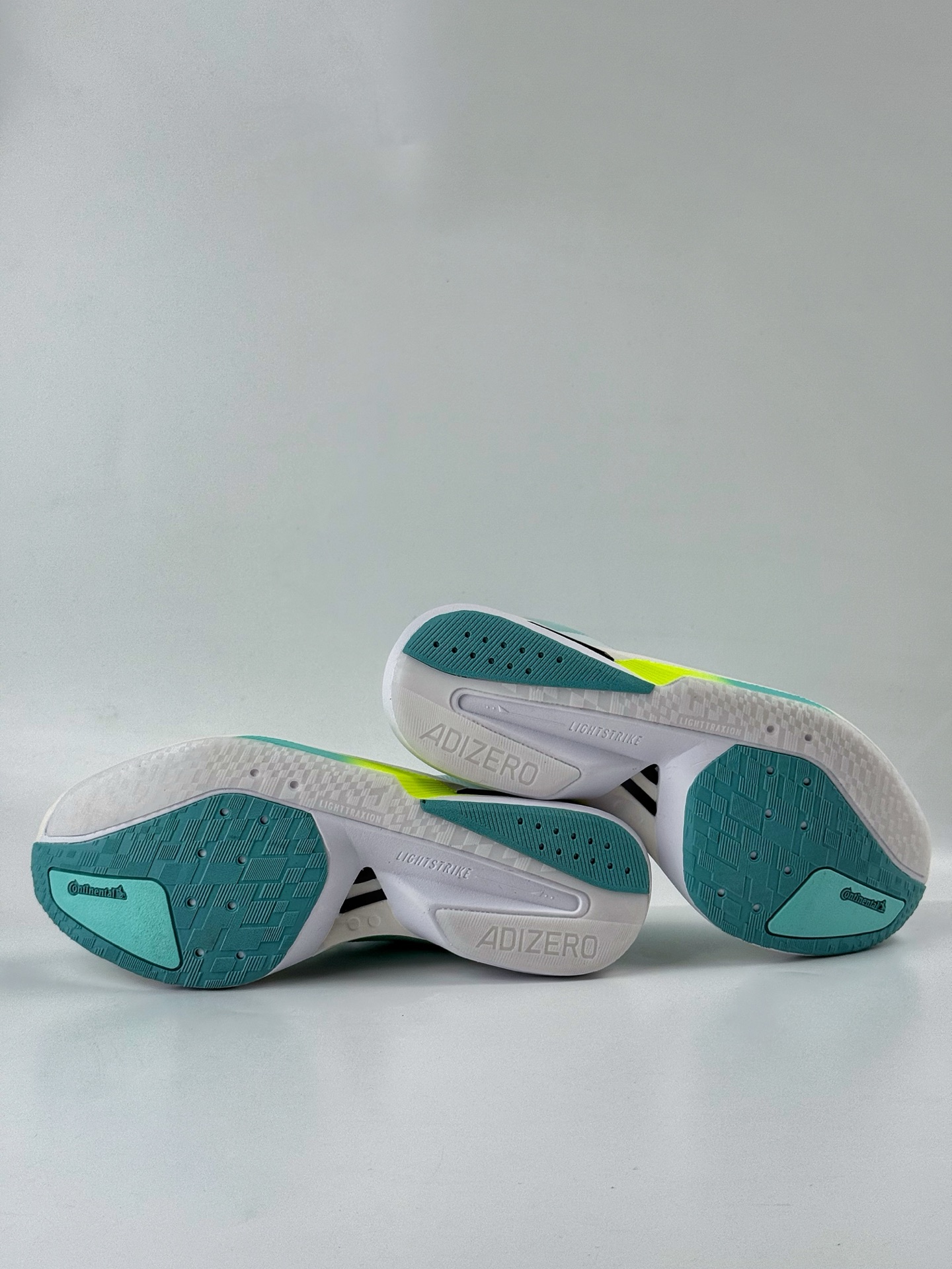 180 AdidAdizero Boston 13 轻盈跑鞋 超轻发泡底 缓震透气跑步鞋 JS4957-Chinese UA Cheap High Quatity Brand Clothes Bags handbags Sneakers wholesale wholesaler seller from China Factory suppliers Fashion Clothing Shoes best Quality Beautiful Price 180 AdidAdizero Boston 13 轻盈跑鞋 超轻发泡底 缓震透气跑步鞋 JS4957