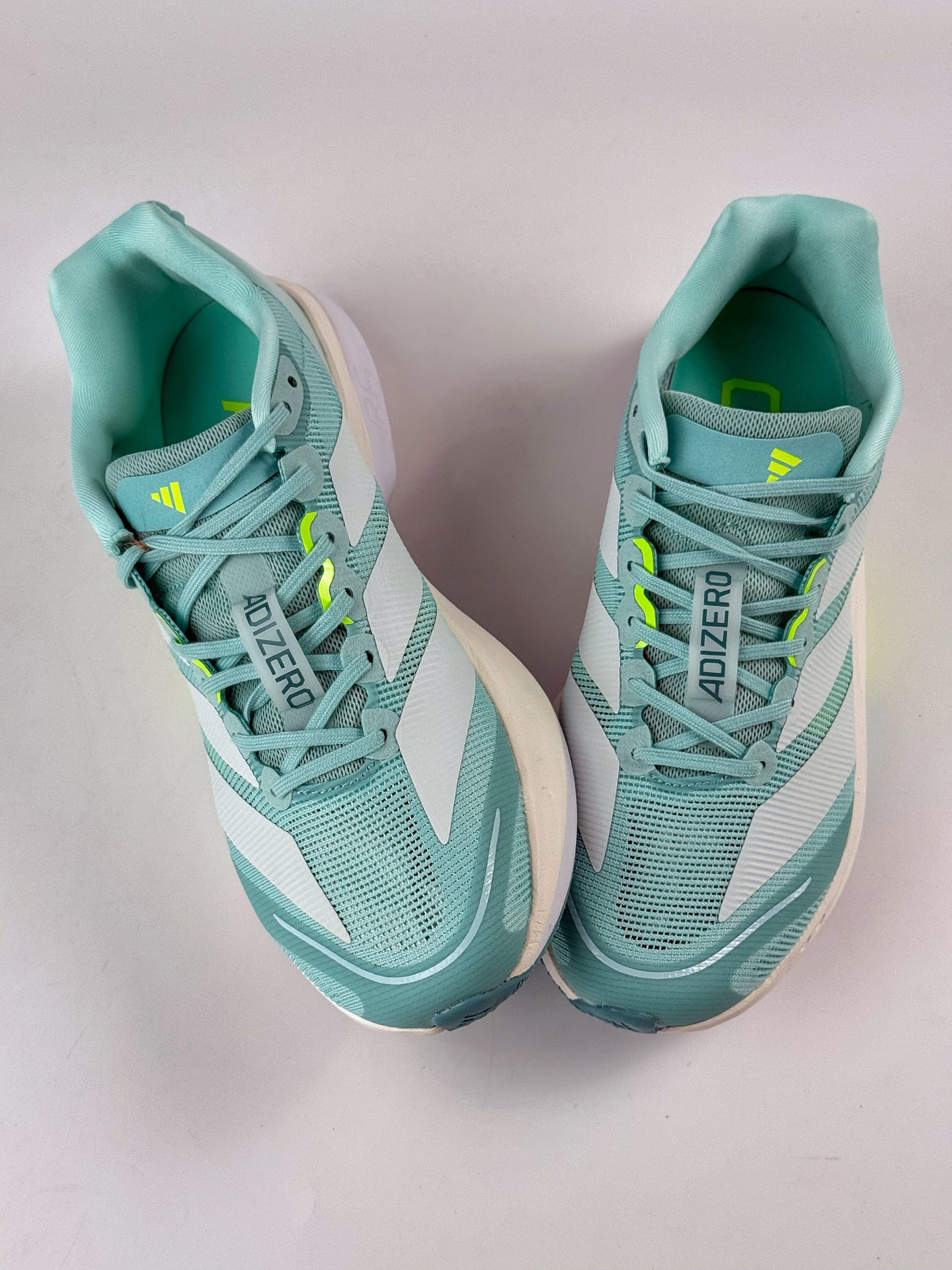 180 AdidAdizero Boston 13 轻盈跑鞋 超轻发泡底 缓震透气跑步鞋 JS4957-Chinese UA Cheap High Quatity Brand Clothes Bags handbags Sneakers wholesale wholesaler seller from China Factory suppliers Fashion Clothing Shoes best Quality Beautiful Price 180 AdidAdizero Boston 13 轻盈跑鞋 超轻发泡底 缓震透气跑步鞋 JS4957