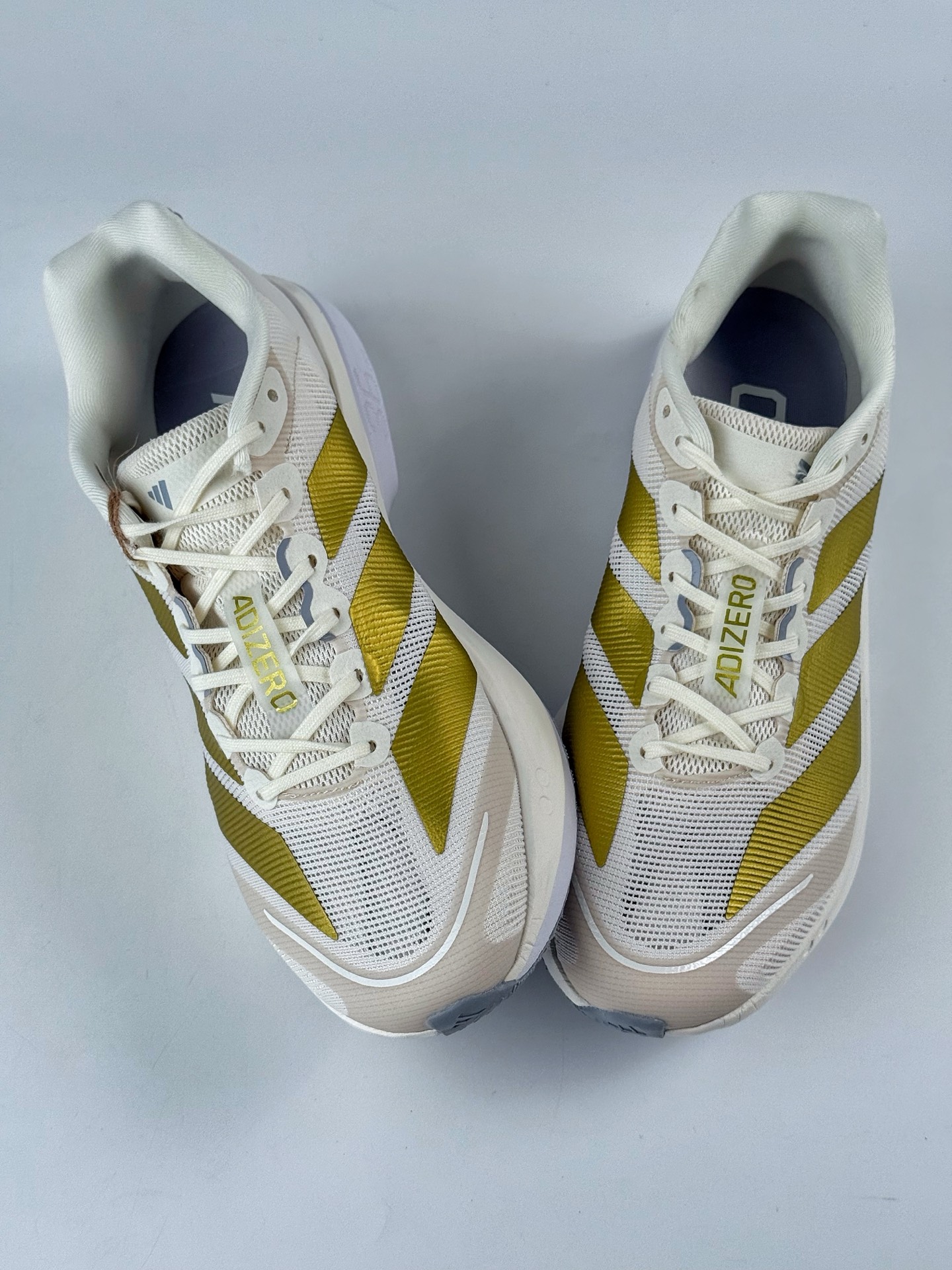 180 AdidAdizero Boston 13 轻盈跑鞋 超轻发泡底 缓震透气跑步鞋 JS4947-Chinese UA Cheap High Quatity Brand Clothes Bags handbags Sneakers wholesale wholesaler seller from China Factory suppliers Fashion Clothing Shoes best Quality Beautiful Price 180 AdidAdizero Boston 13 轻盈跑鞋 超轻发泡底 缓震透气跑步鞋 JS4947