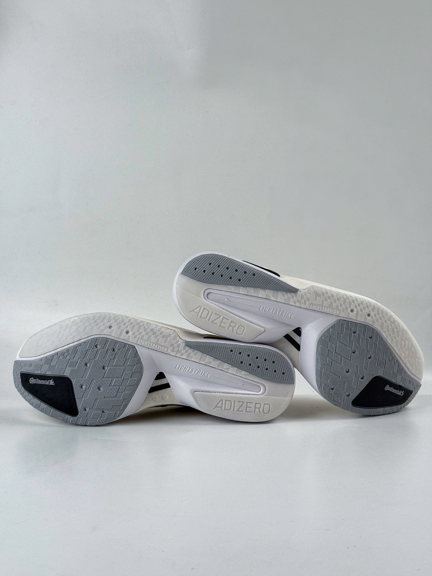 180 AdidAdizero Boston 13 轻盈跑鞋 超轻发泡底 缓震透气跑步鞋 JS4947-Chinese UA Cheap High Quatity Brand Clothes Bags handbags Sneakers wholesale wholesaler seller from China Factory suppliers Fashion Clothing Shoes best Quality Beautiful Price 180 AdidAdizero Boston 13 轻盈跑鞋 超轻发泡底 缓震透气跑步鞋 JS4947