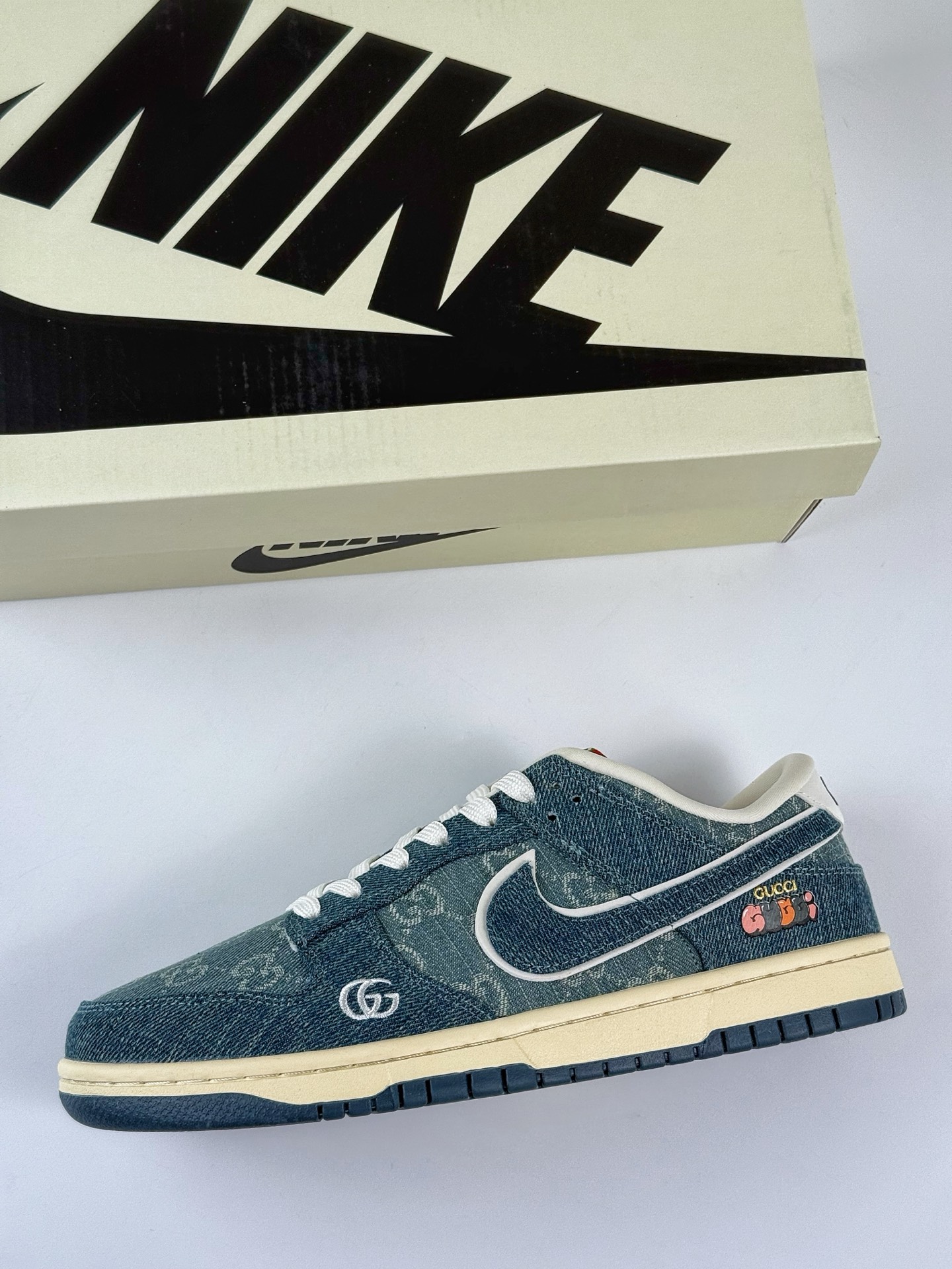 280 NIKE SB Dunk Low RETRO x GUCCI 牛仔蓝白 SC0601-454-Chinese UA Cheap High Quatity Brand Clothes Bags handbags Sneakers wholesale wholesaler seller from China Factory suppliers Fashion Clothing Shoes best Quality Beautiful Price 280 NIKE SB Dunk Low RETRO x GUCCI 牛仔蓝白 SC0601-454