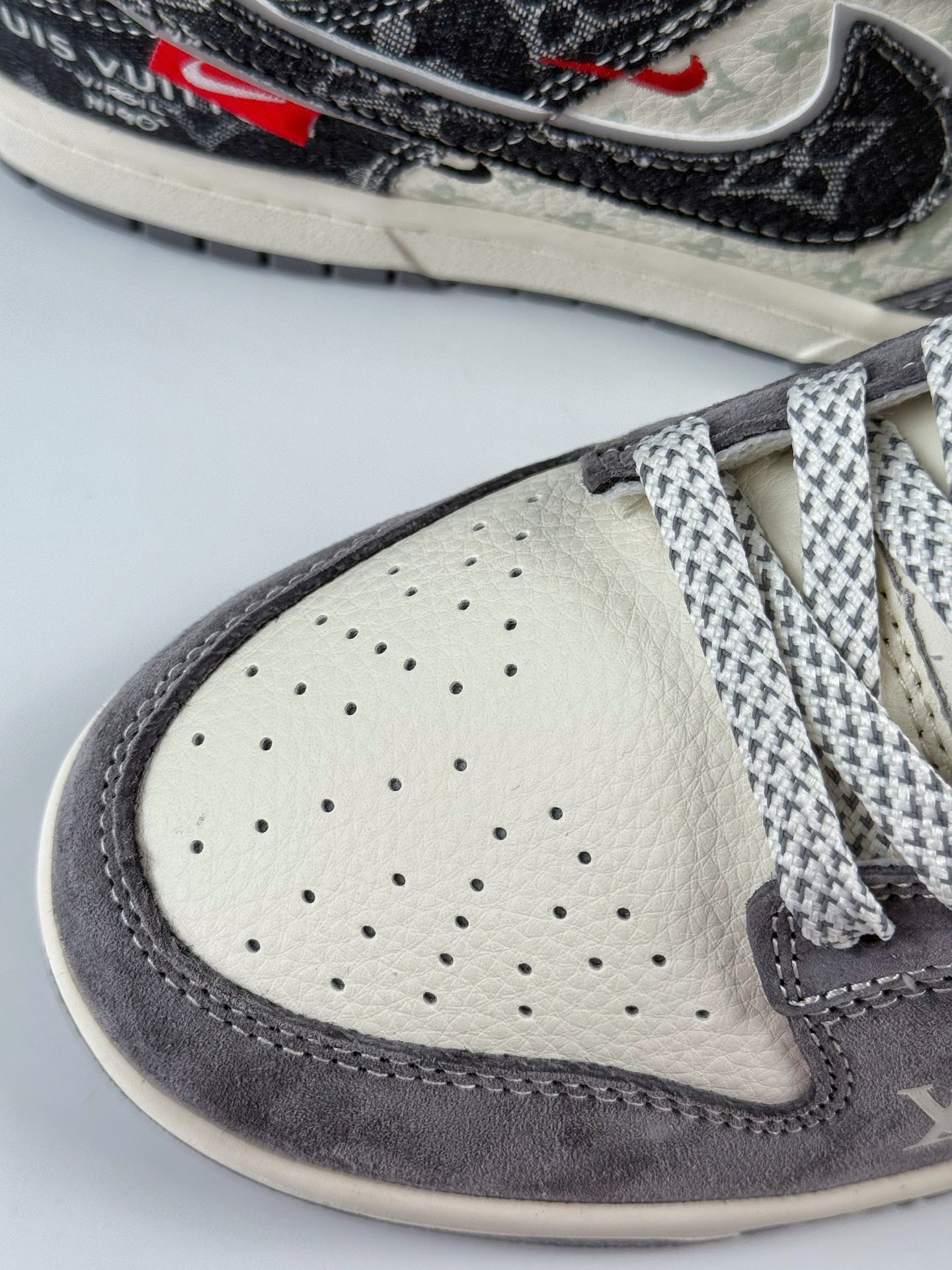 280 Nike SB Dunk Low x Louis Vuitton 灰白黑牛仔双小勾满天星 YX5066-387-Chinese UA Cheap High Quatity Brand Clothes Bags handbags Sneakers wholesale wholesaler seller from China Factory suppliers Fashion Clothing Shoes best Quality Beautiful Price 280 Nike SB Dunk Low x Louis Vuitton 灰白黑牛仔双小勾满天星 YX5066-387