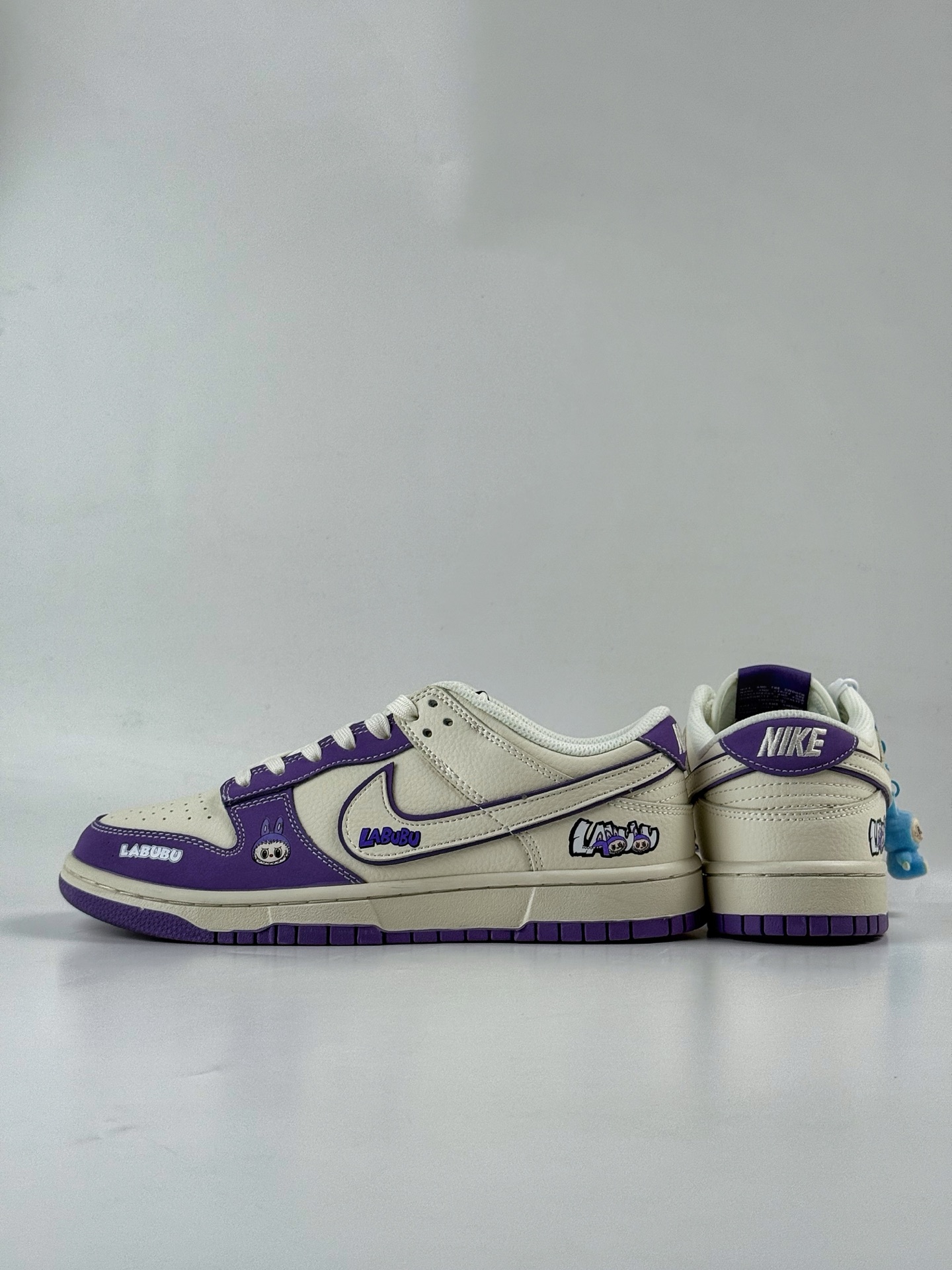 260 NIKE SB Dunk Low RETRO x LABUBU 紫白 DS6608-007-Chinese UA Cheap High Quatity Brand Clothes Bags handbags Sneakers wholesale wholesaler seller from China Factory suppliers Fashion Clothing Shoes best Quality Beautiful Price 260 NIKE SB Dunk Low RETRO x LABUBU 紫白 DS6608-007