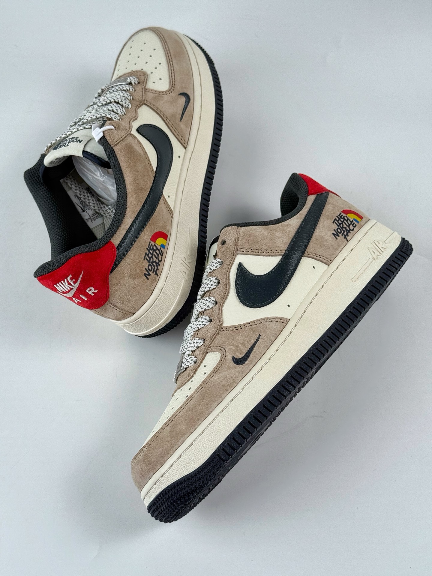 260 Nike Air Force 1 Low 07 x The North Face 棕白黑小勾满天星 HS8068-051-Chinese UA Cheap High Quatity Brand Clothes Bags handbags Sneakers wholesale wholesaler seller from China Factory suppliers Fashion Clothing Shoes best Quality Beautiful Price 260 Nike Air Force 1 Low 07 x The North Face 棕白黑小勾满天星 HS8068-051