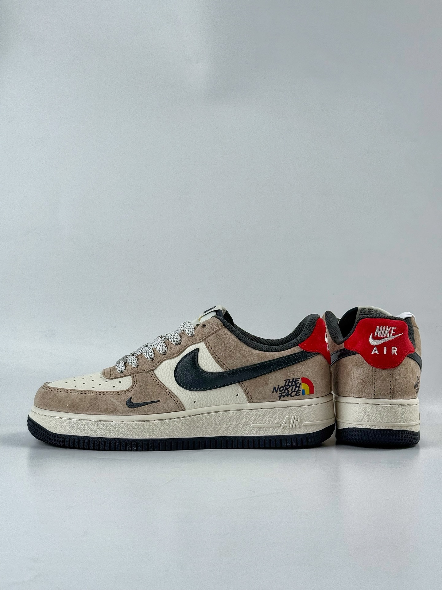 260 Nike Air Force 1 Low 07 x The North Face 棕白黑小勾满天星 HS8068-051-Chinese UA Cheap High Quatity Brand Clothes Bags handbags Sneakers wholesale wholesaler seller from China Factory suppliers Fashion Clothing Shoes best Quality Beautiful Price 260 Nike Air Force 1 Low 07 x The North Face 棕白黑小勾满天星 HS8068-051