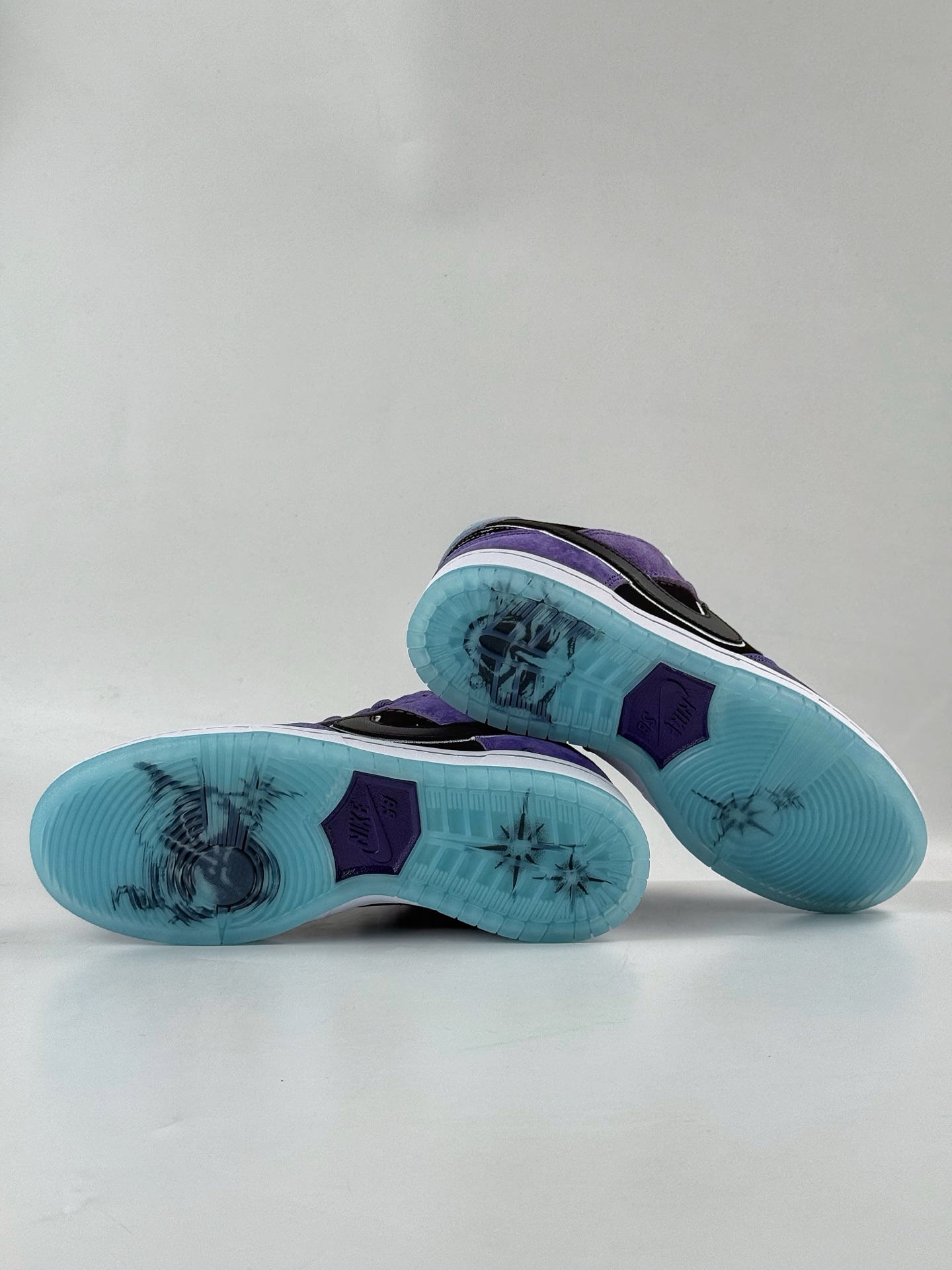 220 Nike SB Dunk Low 联名紫黑白 HJ0513-500-Chinese UA Cheap High Quatity Brand Clothes Bags handbags Sneakers wholesale wholesaler seller from China Factory suppliers Fashion Clothing Shoes best Quality Beautiful Price 220 Nike SB Dunk Low 联名紫黑白 HJ0513-500