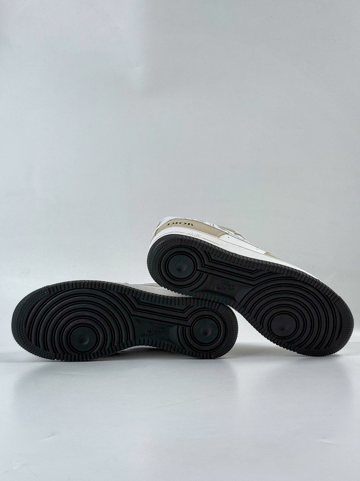 220 Nike Air Force 1 Low 07 x DIOR 棕白小勾 DQ6628-161-Chinese UA Cheap High Quatity Brand Clothes Bags handbags Sneakers wholesale wholesaler seller from China Factory suppliers Fashion Clothing Shoes best Quality Beautiful Price 220 Nike Air Force 1 Low 07 x DIOR 棕白小勾 DQ6628-161