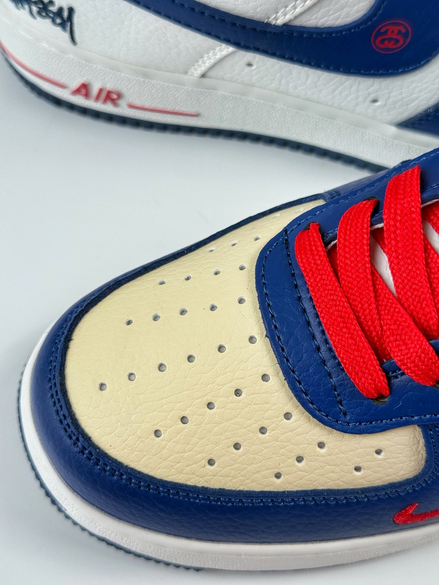 220 Nike Air Force 1 Low 07 x Stussy 蓝白红小勾 DQ6628-163-Chinese UA Cheap High Quatity Brand Clothes Bags handbags Sneakers wholesale wholesaler seller from China Factory suppliers Fashion Clothing Shoes best Quality Beautiful Price 220 Nike Air Force 1 Low 07 x Stussy 蓝白红小勾 DQ6628-163
