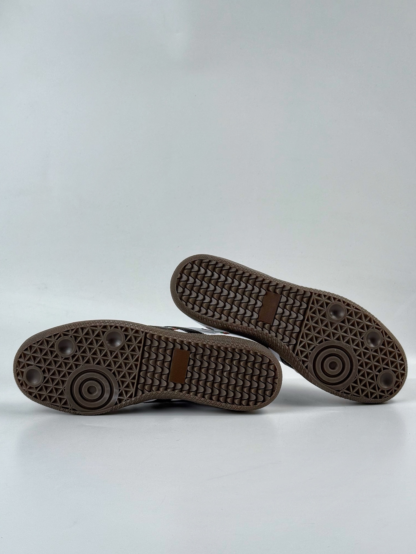 160 adidoriginals Samba OG 灰白小花 IF4393-Chinese UA Cheap High Quatity Brand Clothes Bags handbags Sneakers wholesale wholesaler seller from China Factory suppliers Fashion Clothing Shoes best Quality Beautiful Price 160 adidoriginals Samba OG 灰白小花 IF4393