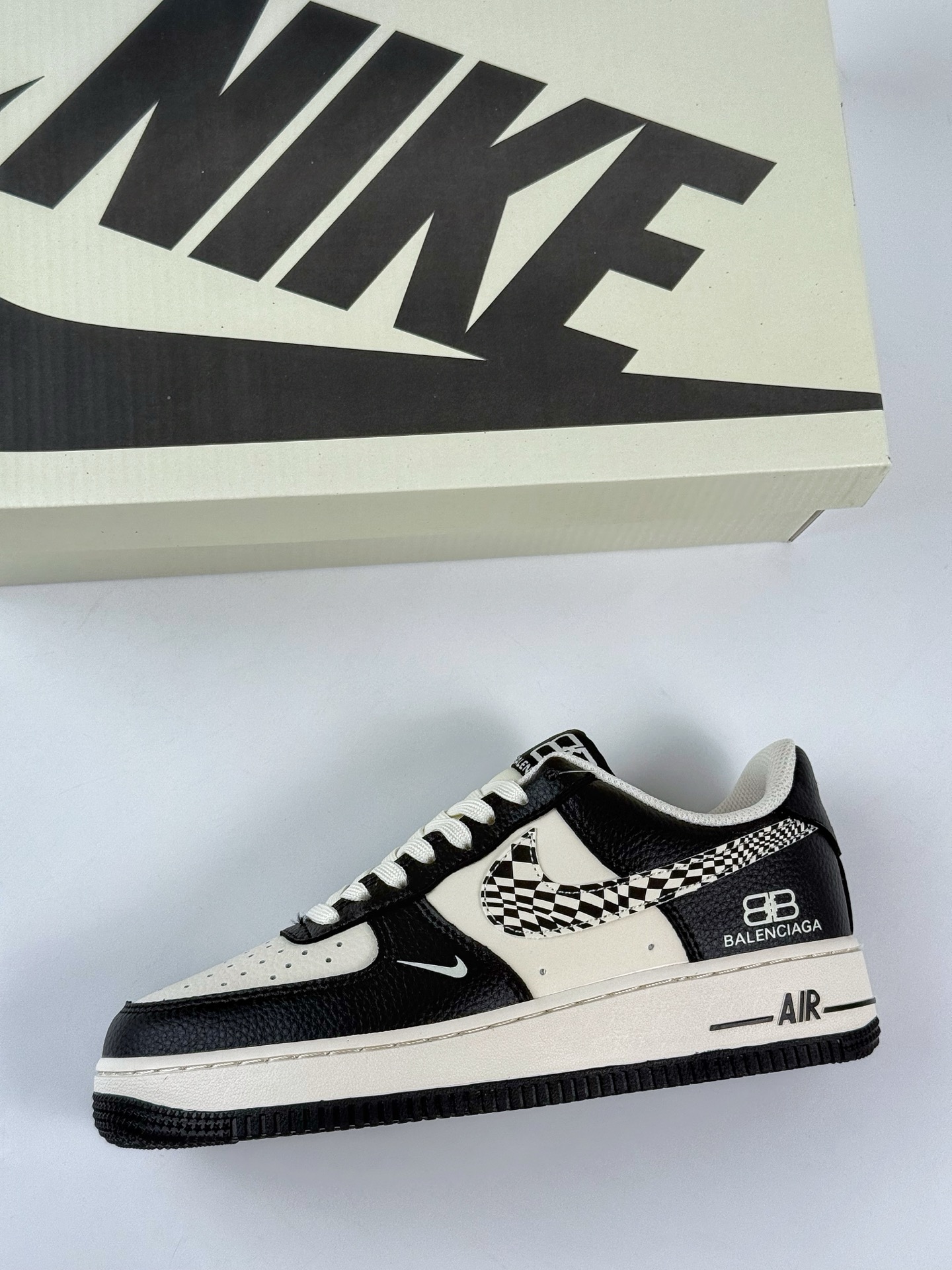 260 Nike Air Force 1 Low 07 x Balenciaga 米黑创意小勾  HJ3318-003