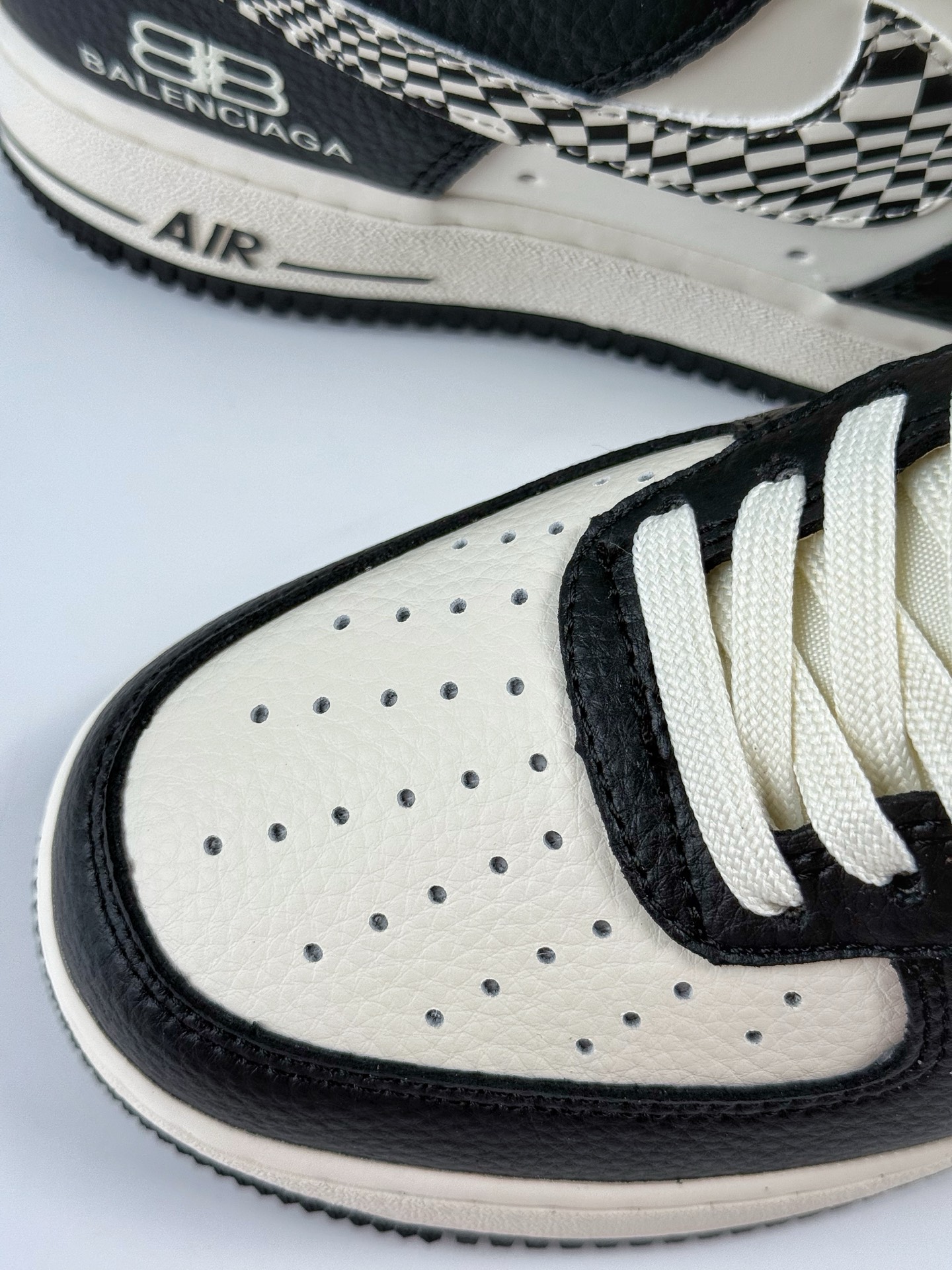 260 Nike Air Force 1 Low 07 x Balenciaga 米黑创意小勾  HJ3318-003