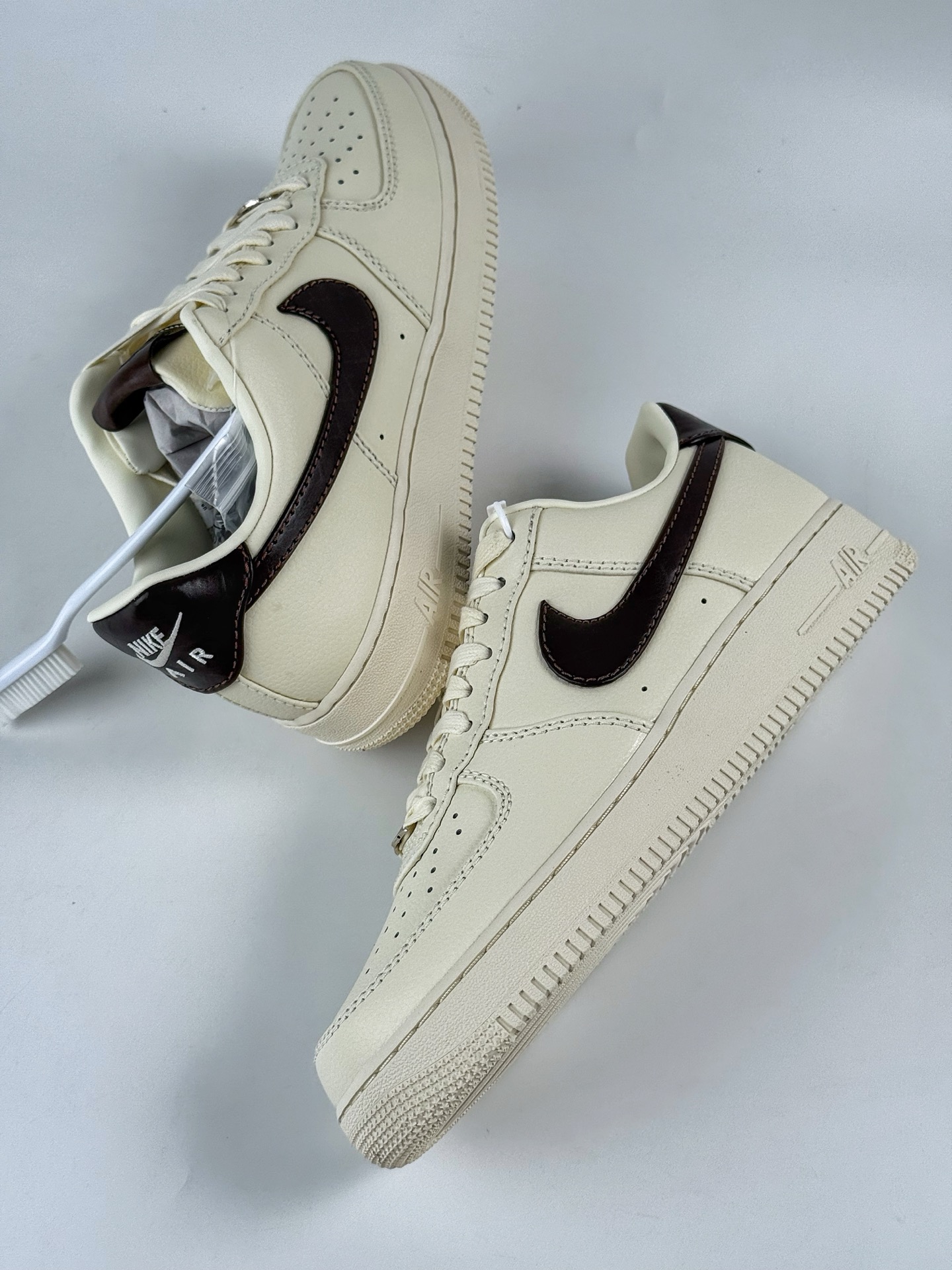200 Nike Air Force 1 Low 07 米黑  IH7332-001