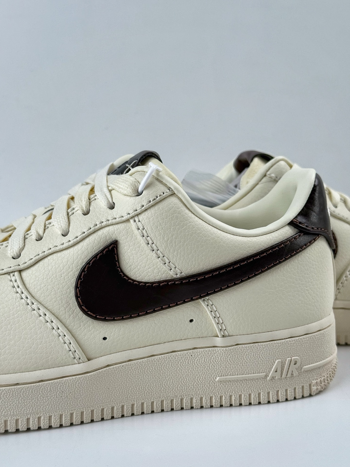 200 Nike Air Force 1 Low 07 米黑  IH7332-001