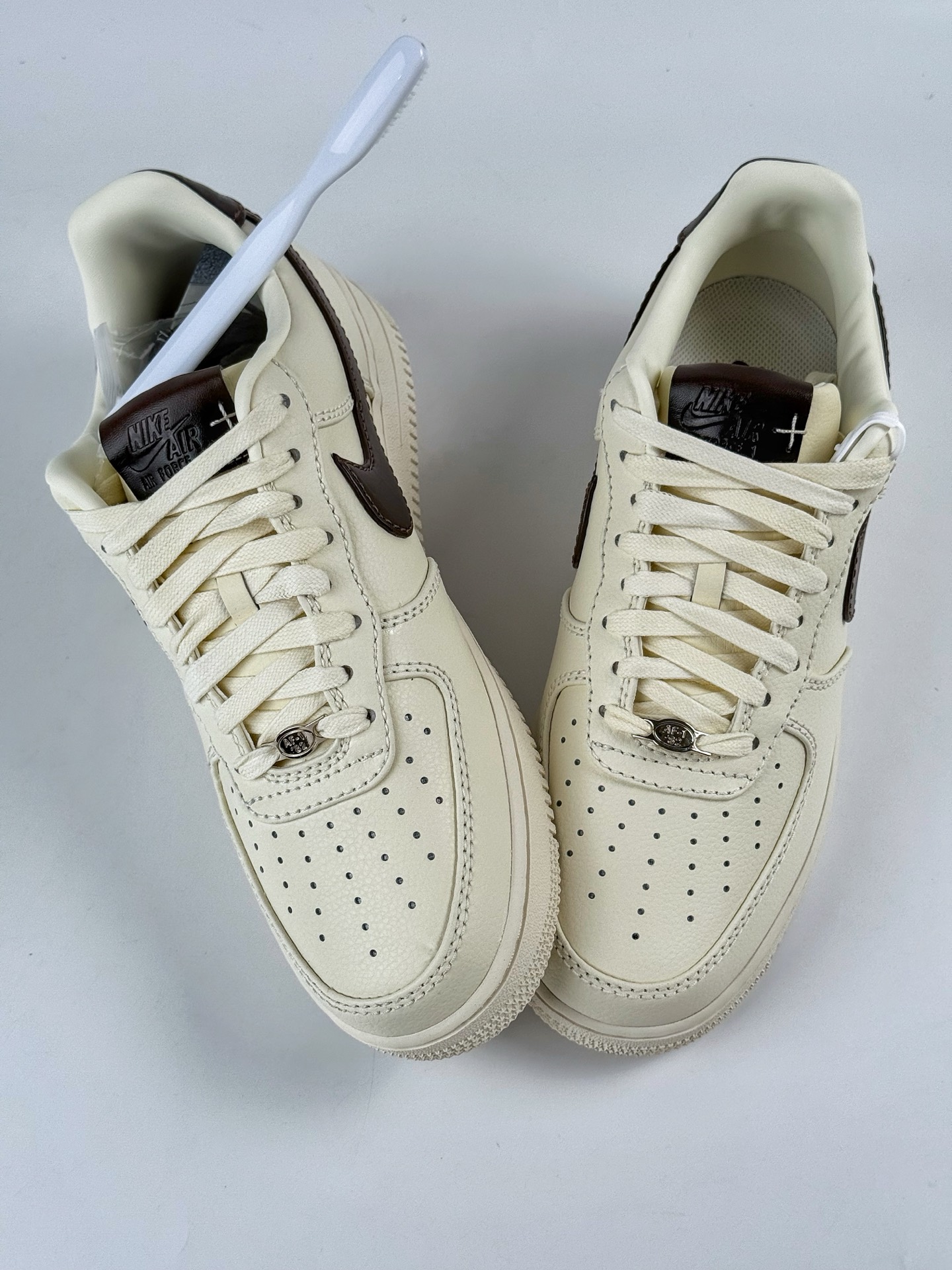 200 Nike Air Force 1 Low 07 米黑  IH7332-001