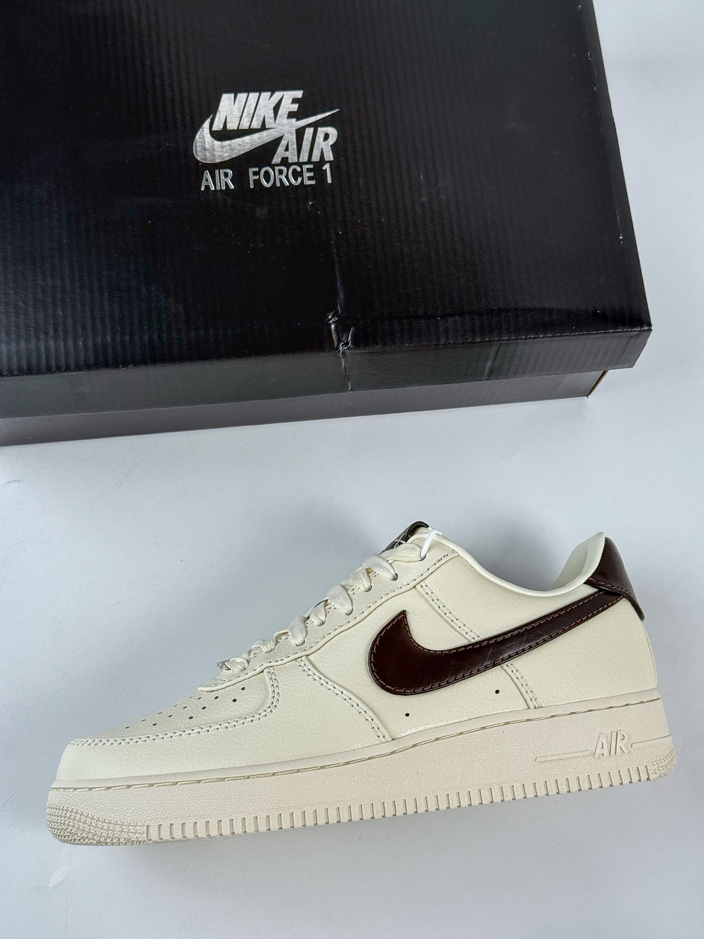 200 Nike Air Force 1 Low 07 米黑  IH7332-001