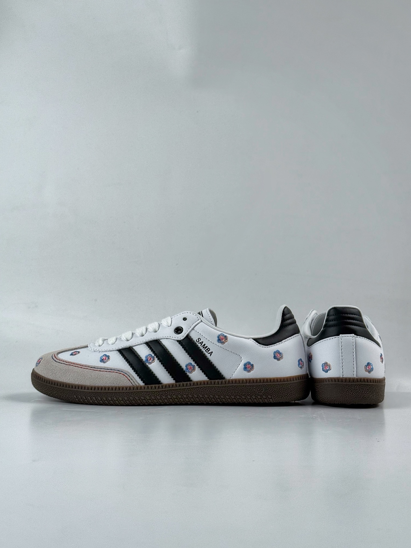 160 adidoriginals Samba OG 灰白小花  IF4392