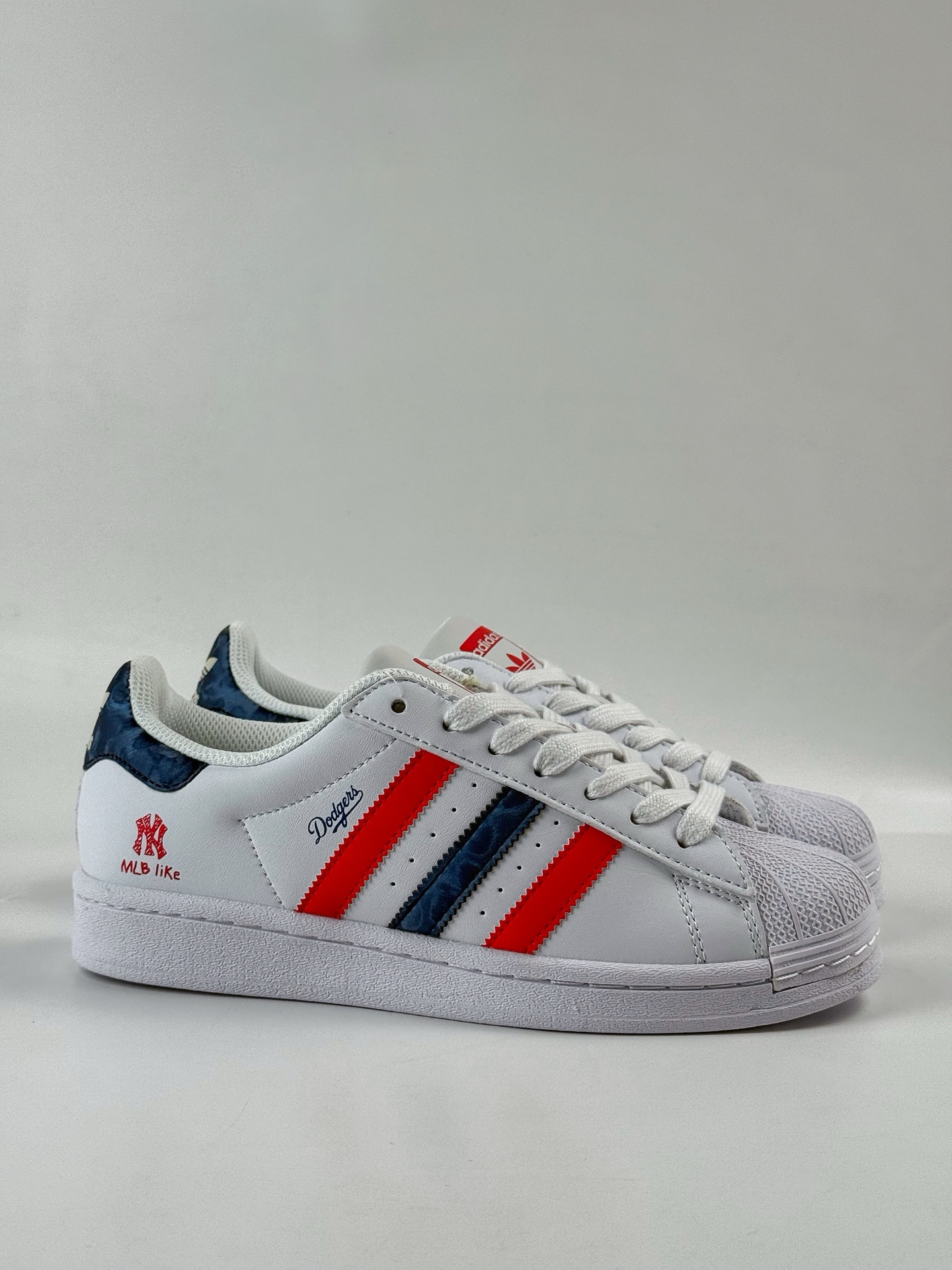 220 AD Originals Superstar x MLB 白红蓝 BZ2536-Chinese UA Cheap High Quatity Brand Clothes Bags handbags Sneakers wholesale wholesaler seller from China Factory suppliers Fashion Clothing Shoes best Quality Beautiful Price 220 AD Originals Superstar x MLB 白红蓝 BZ2536