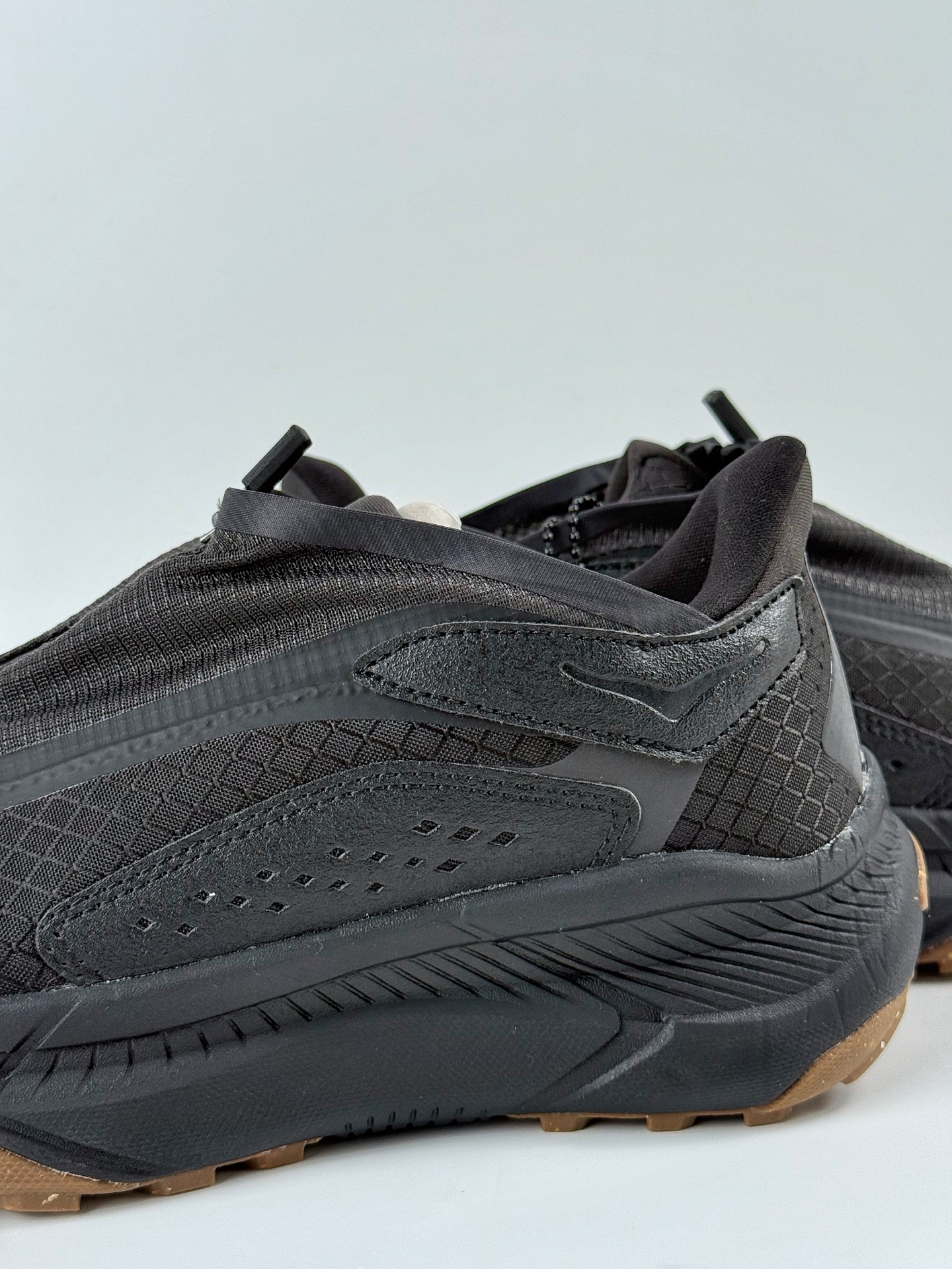 190 HOKA ONE ONE U PROJECT TRANSPORT 低帮专业越野跑步鞋  1162850/CRBN