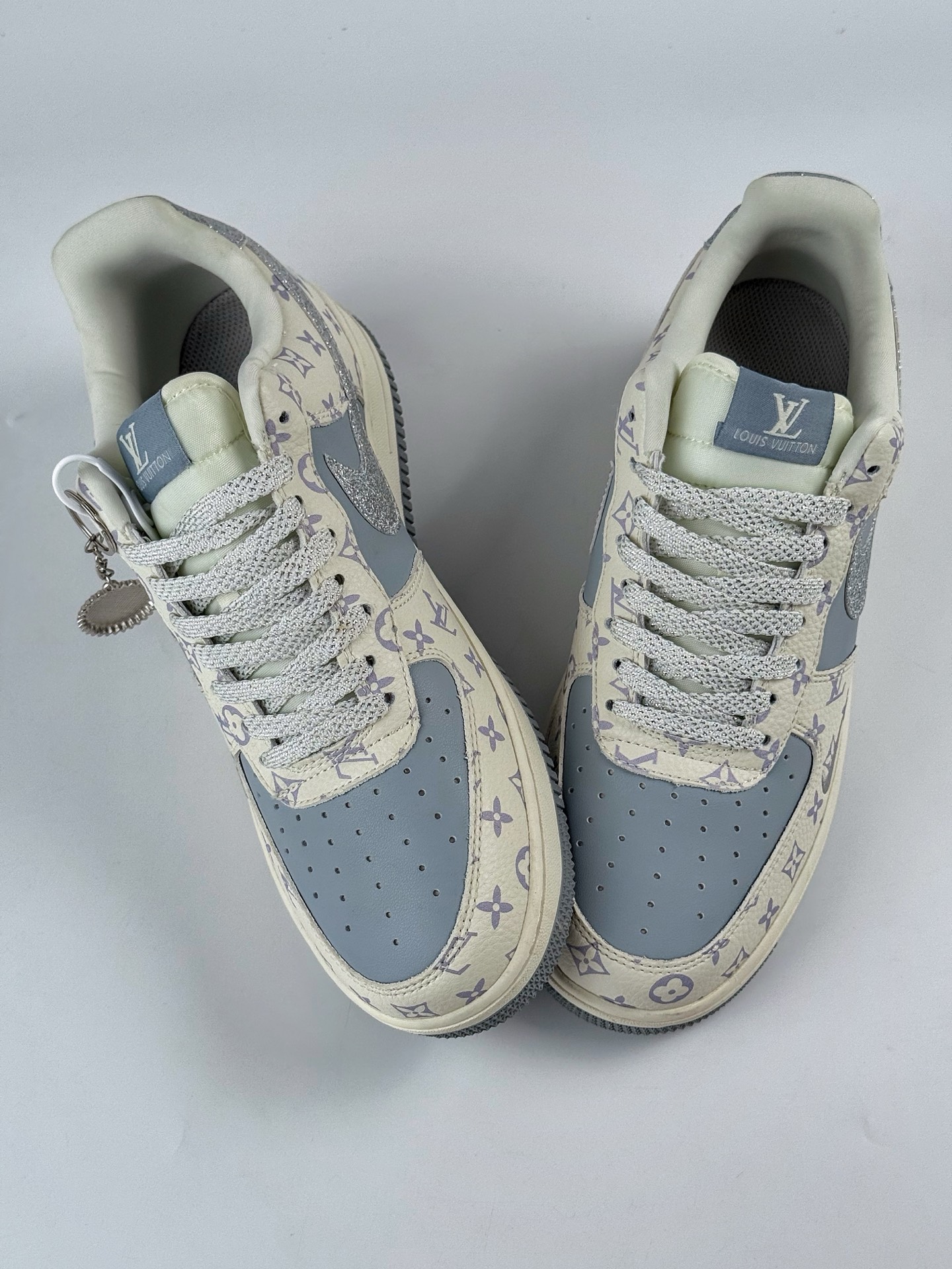 260 Nike Air Force 1 Low 07 x Louis Vuitton 白灰小勾满天星  DF0188-078