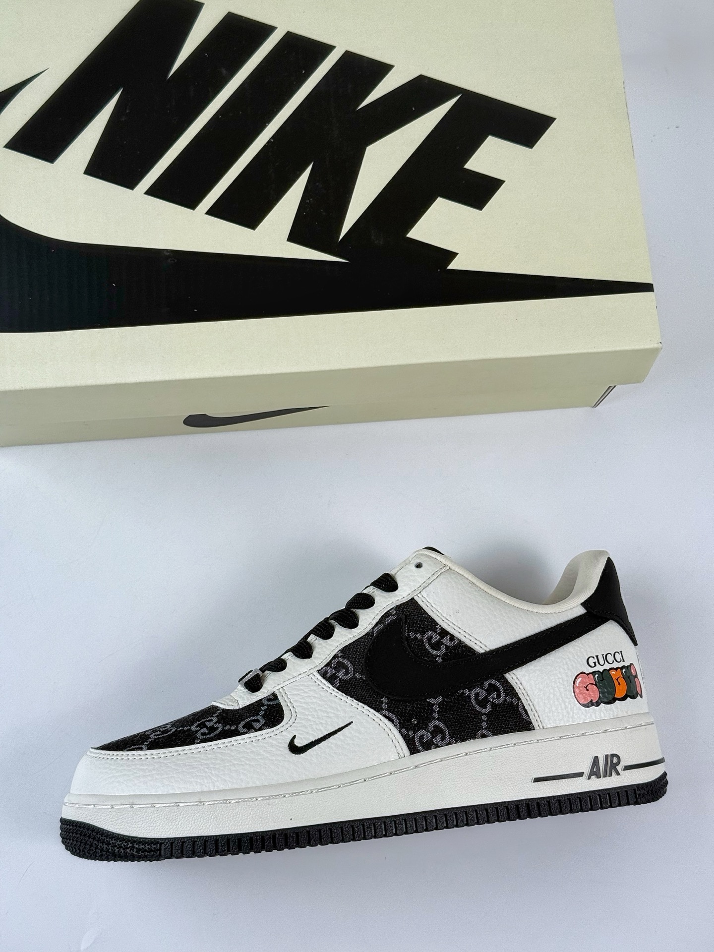 260 Nike Air Force 1 Low 07 x GUCCI 白黑小勾  SC0601-571