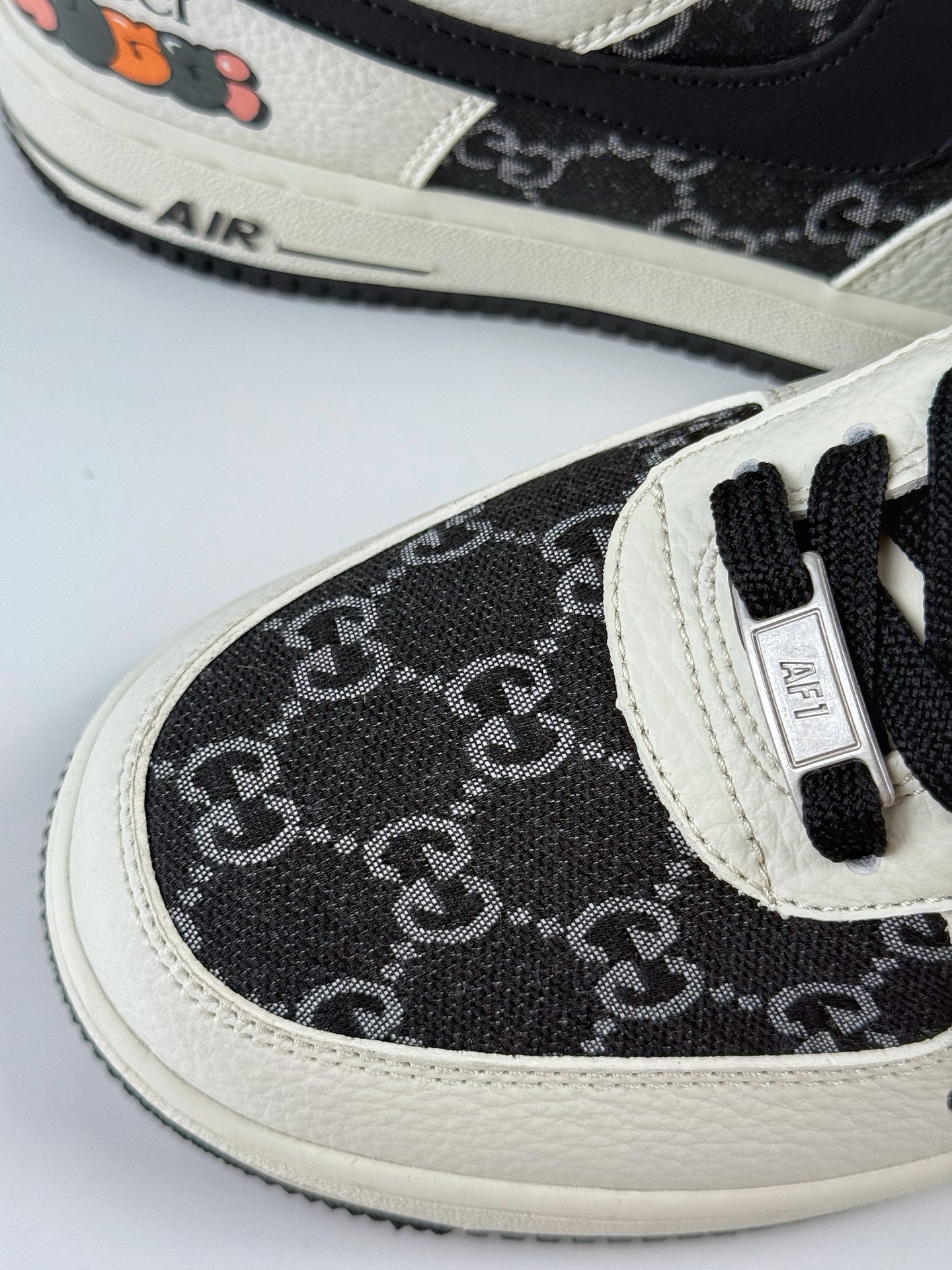 260 Nike Air Force 1 Low 07 x GUCCI 白黑小勾  SC0601-571