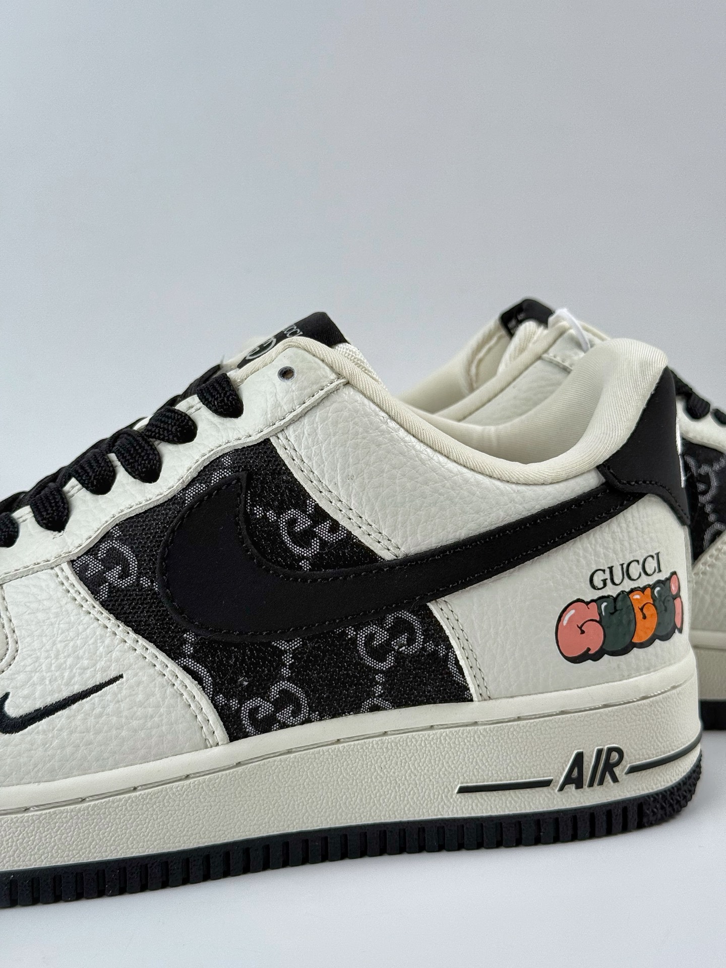 260 Nike Air Force 1 Low 07 x GUCCI 白黑小勾  SC0601-571