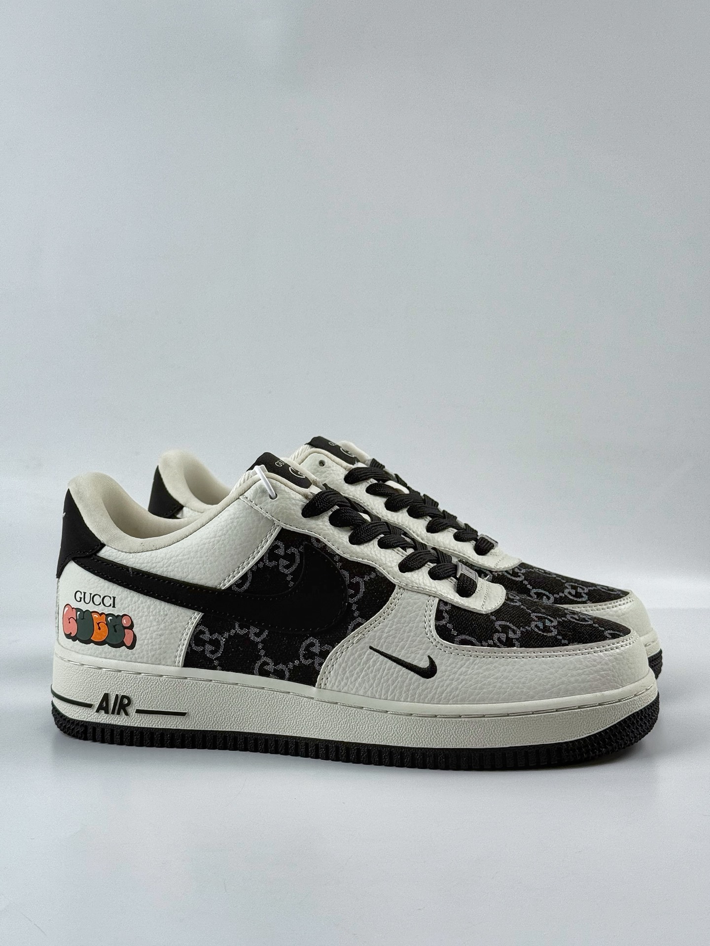 260 Nike Air Force 1 Low 07 x GUCCI 白黑小勾  SC0601-571