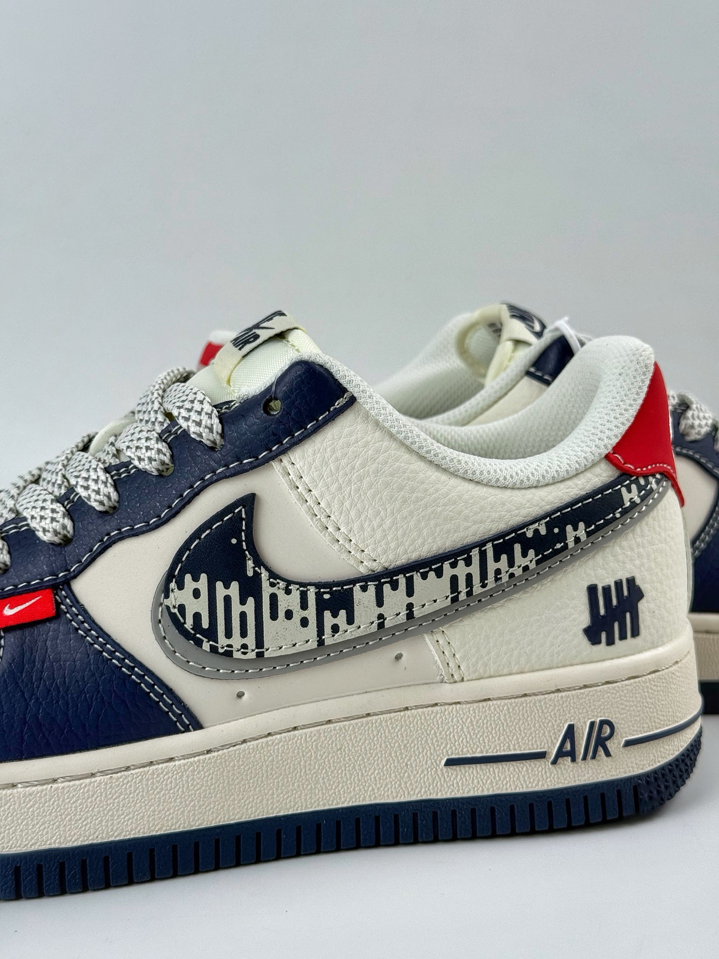 260 Nike Air Force 1 Low 07 x UNDEFEATED 蓝白满天星  JP8028-005