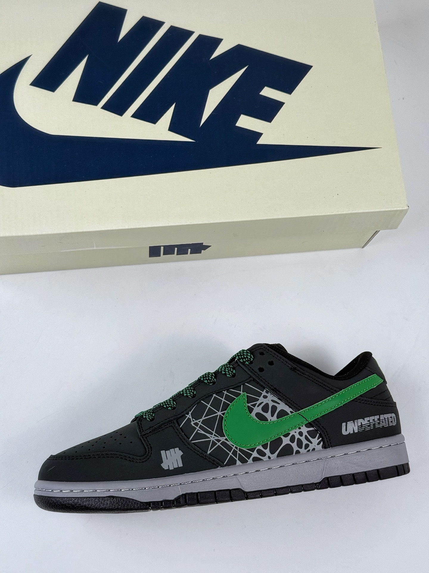 280 Nike SB Dunk Low x UNDEFEATED 黑绿满天星 QW5836-019-Chinese UA Cheap High Quatity Brand Clothes Bags handbags Sneakers wholesale wholesaler seller from China Factory suppliers Fashion Clothing Shoes best Quality Beautiful Price 280 Nike SB Dunk Low x UNDEFEATED 黑绿满天星 QW5836-019