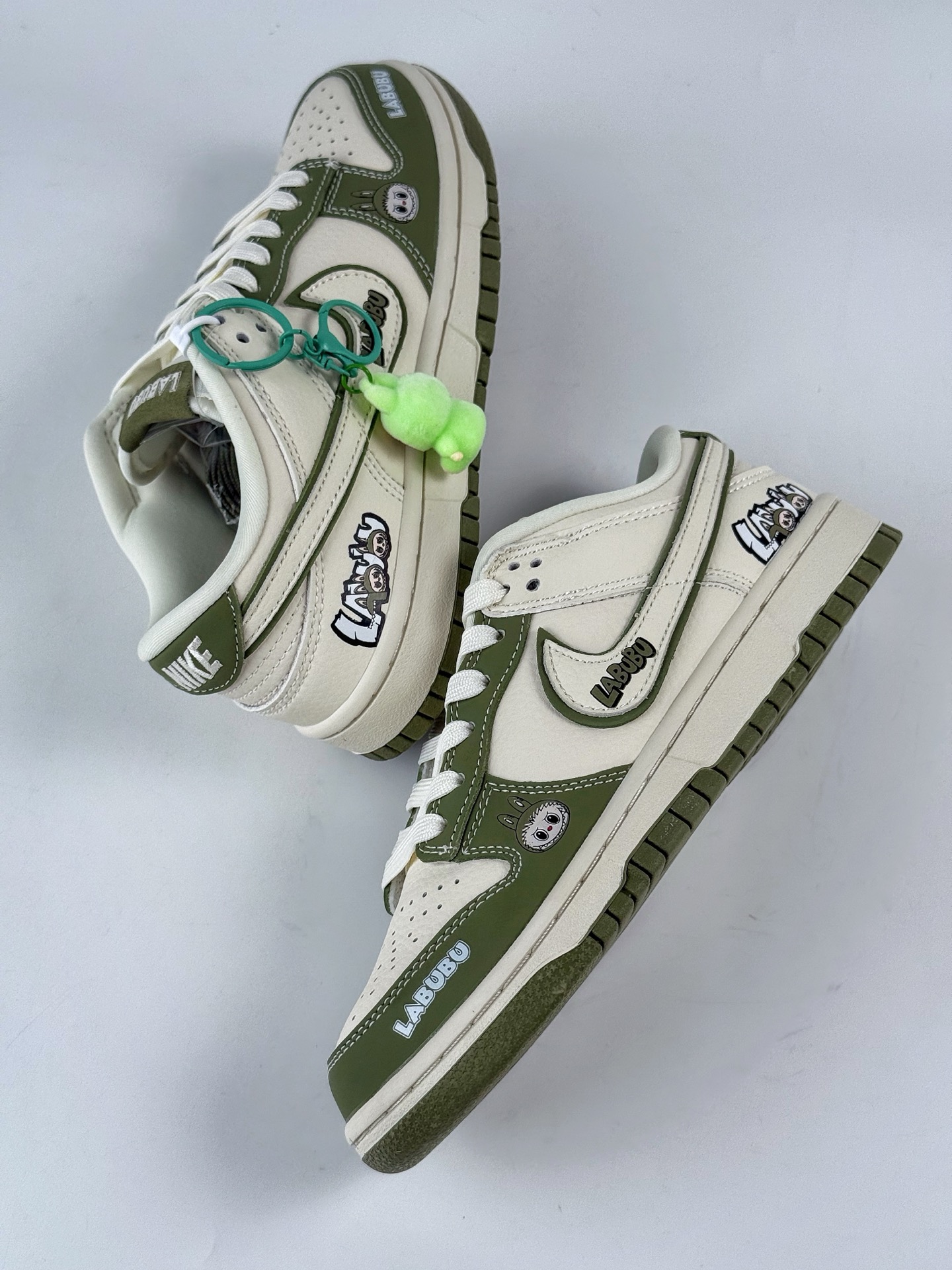 260 NIKE SB Dunk Low RETRO x LABUBU 绿白  DS6608-008