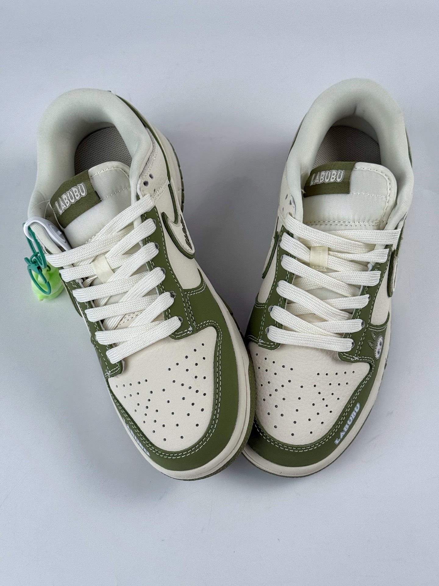 260 NIKE SB Dunk Low RETRO x LABUBU 绿白  DS6608-008