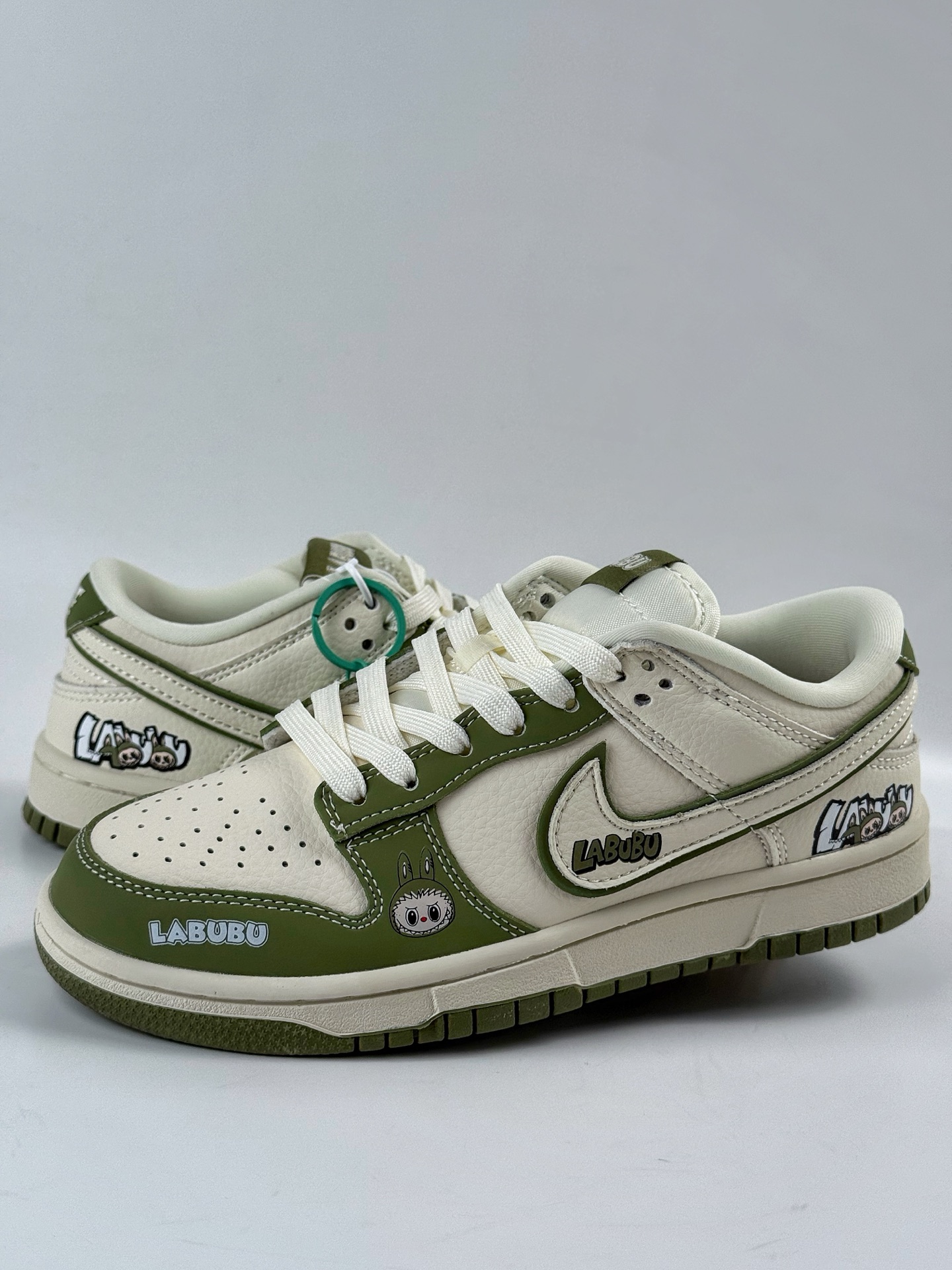 260 NIKE SB Dunk Low RETRO x LABUBU 绿白  DS6608-008