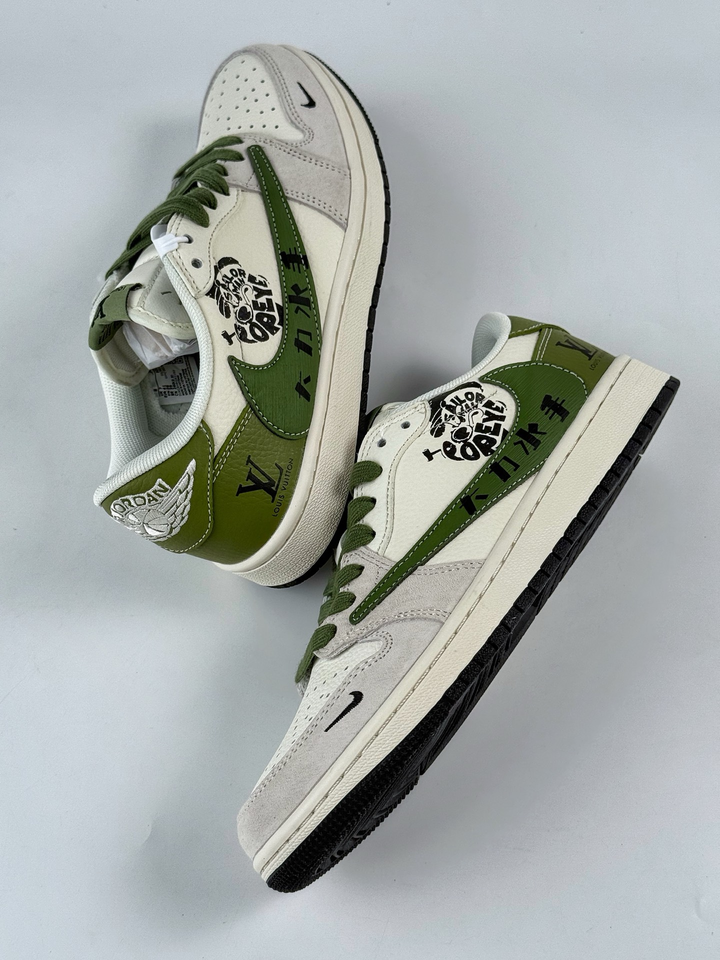 260 Travis Scott x Nike Air Jordan 1 Low x Louis Vuitton Air Jordan 1 Low 反转灰白绿小勾倒钩 HS8068-062