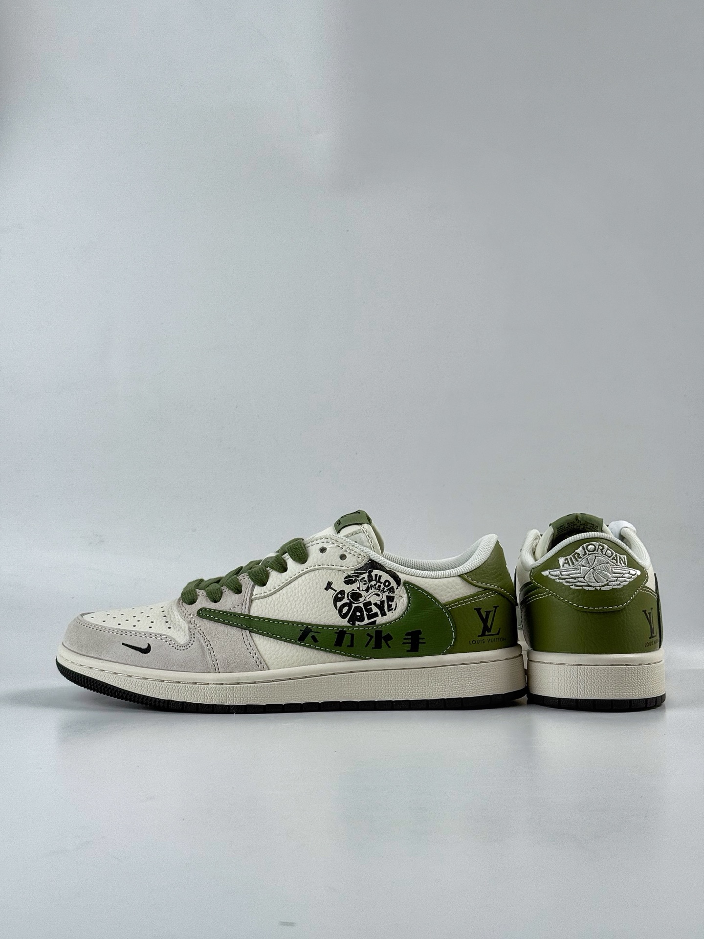 260 Travis Scott x Nike Air Jordan 1 Low x Louis Vuitton Air Jordan 1 Low 反转灰白绿小勾倒钩 HS8068-062