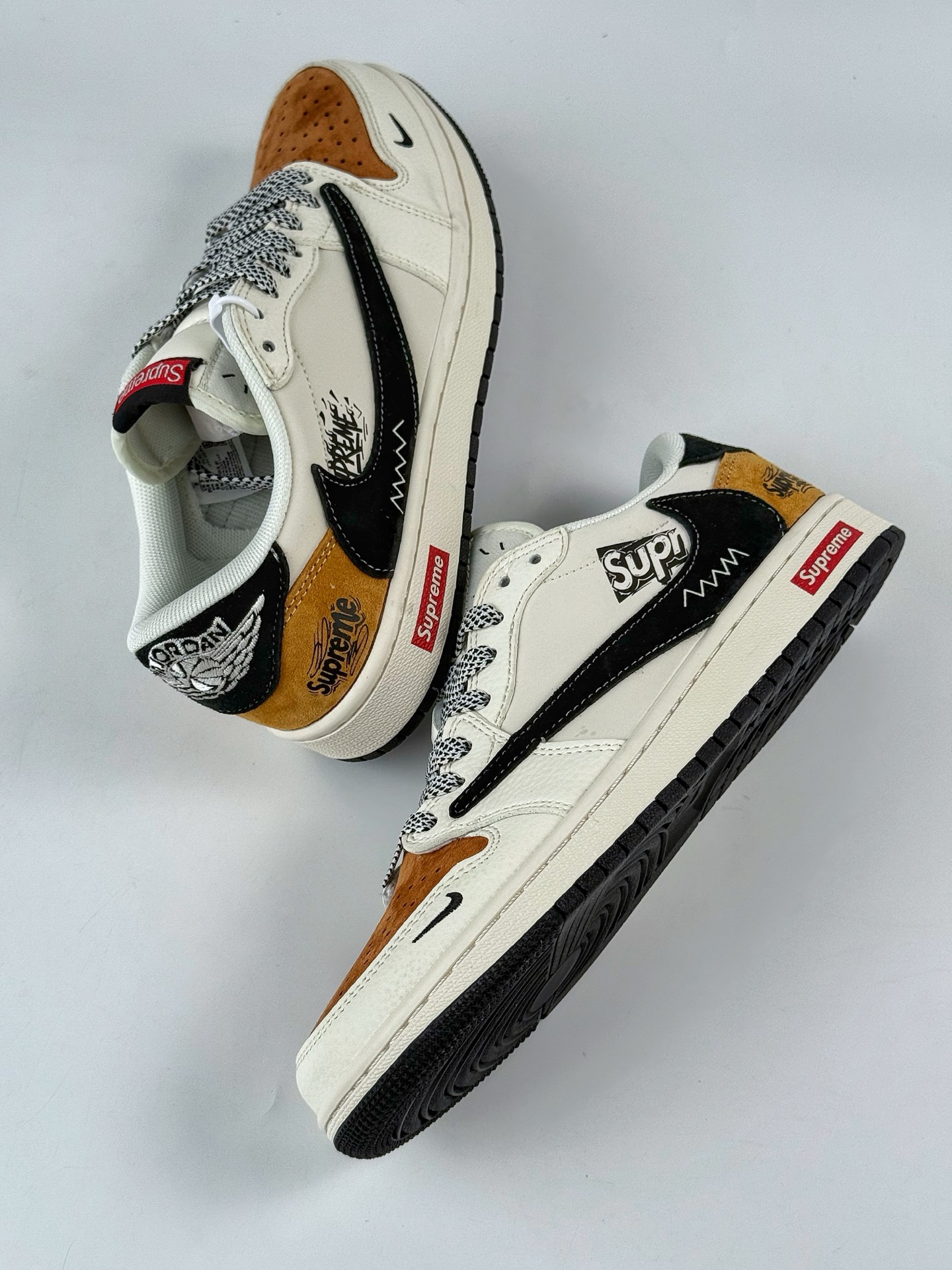 260 Travis Scott x Nike Air Jordan 1 Low x Supreme Air Jordan 1 Low 反转白棕小勾满天星倒钩 HS8068-059