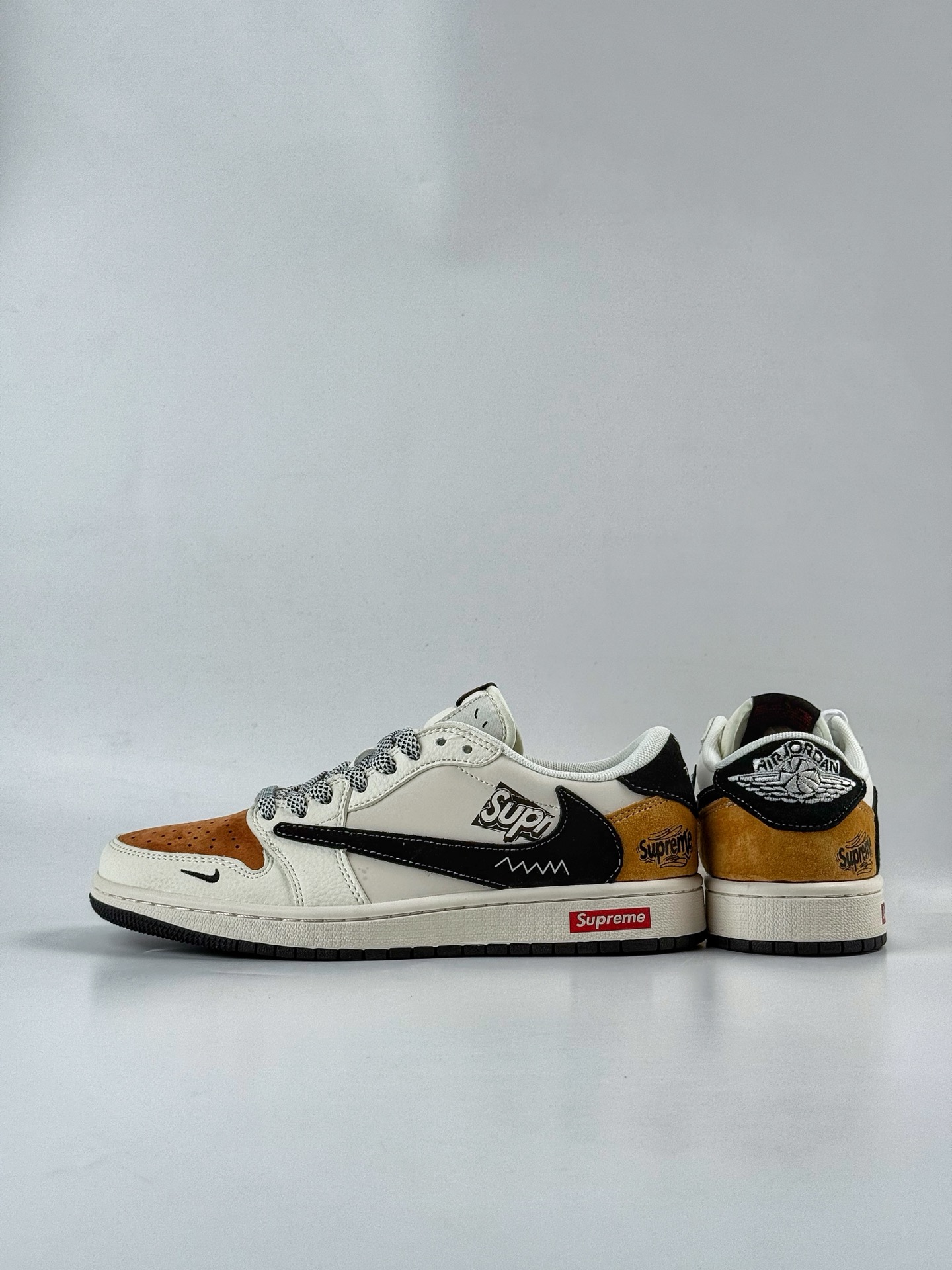 260 Travis Scott x Nike Air Jordan 1 Low x Supreme Air Jordan 1 Low 反转白棕小勾满天星倒钩 HS8068-059