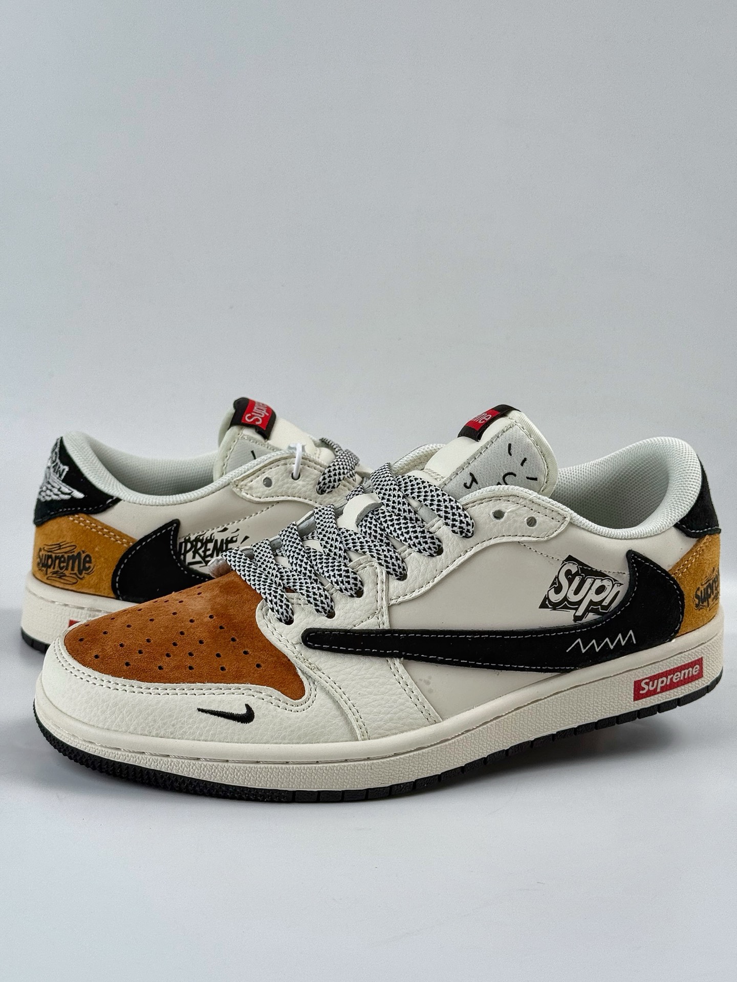 260 Travis Scott x Nike Air Jordan 1 Low x Supreme Air Jordan 1 Low 反转白棕小勾满天星倒钩 HS8068-059