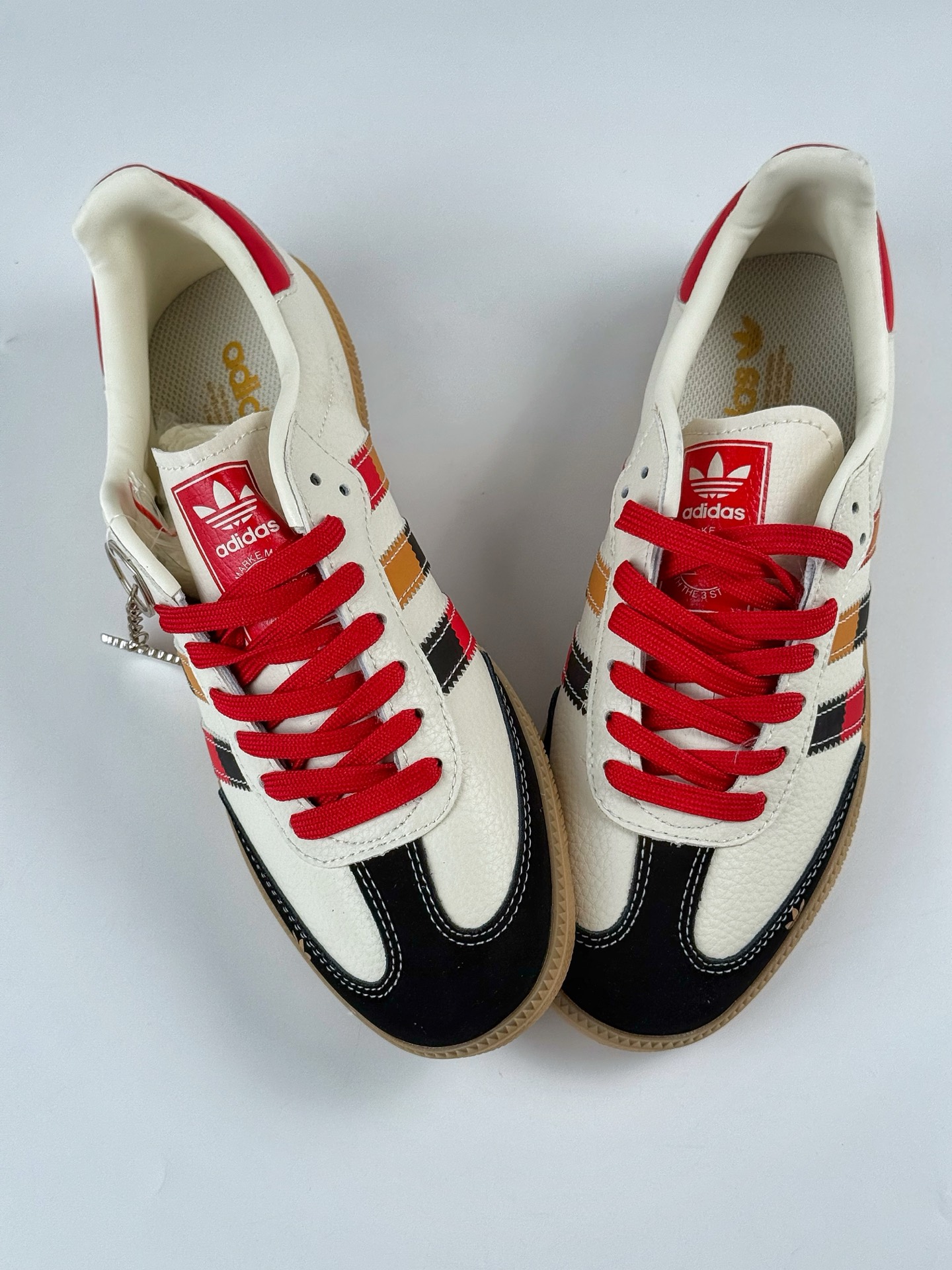 200 adidoriginals Samba OG x Superme 黑白红 桑巴舞系列复古经典轻便板鞋  DX0004